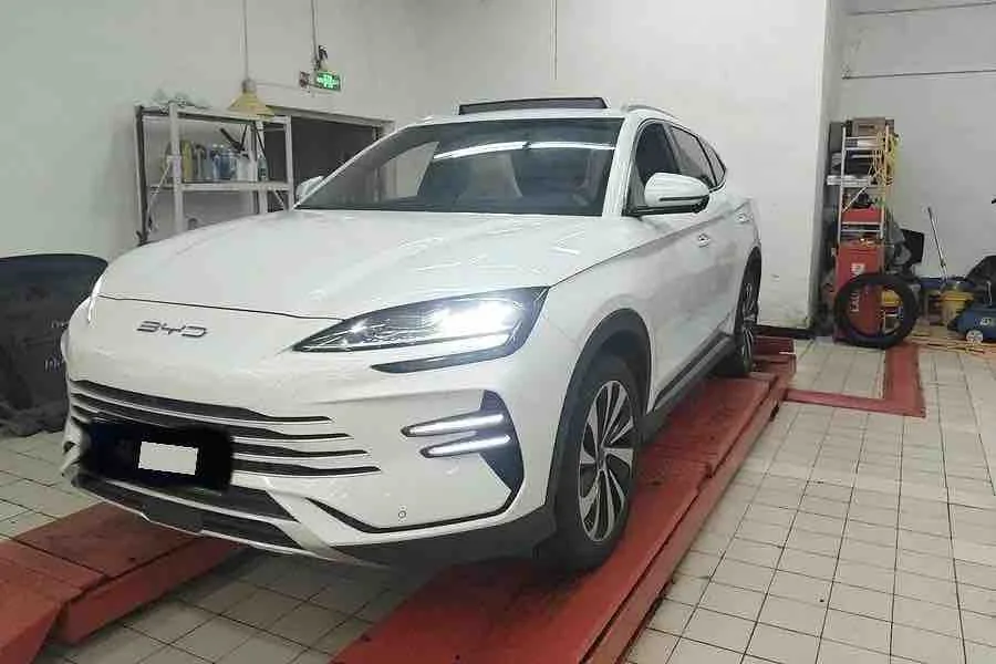 BYD 2023 Song PLUS DM-i 1.5 CVT Champion Edition 110KM Flagship PLUS Automatic