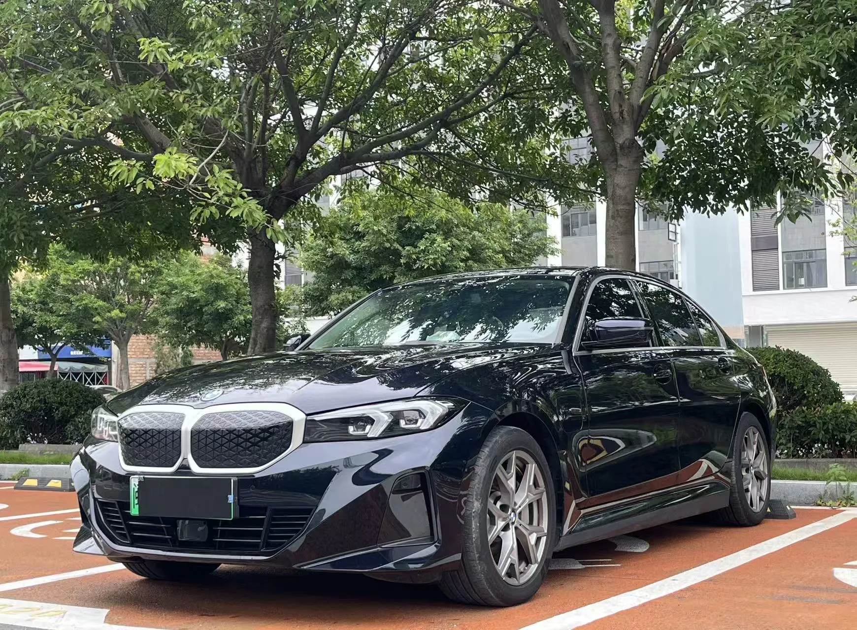BMW 2025 i3 eDrive 35 L Automatic