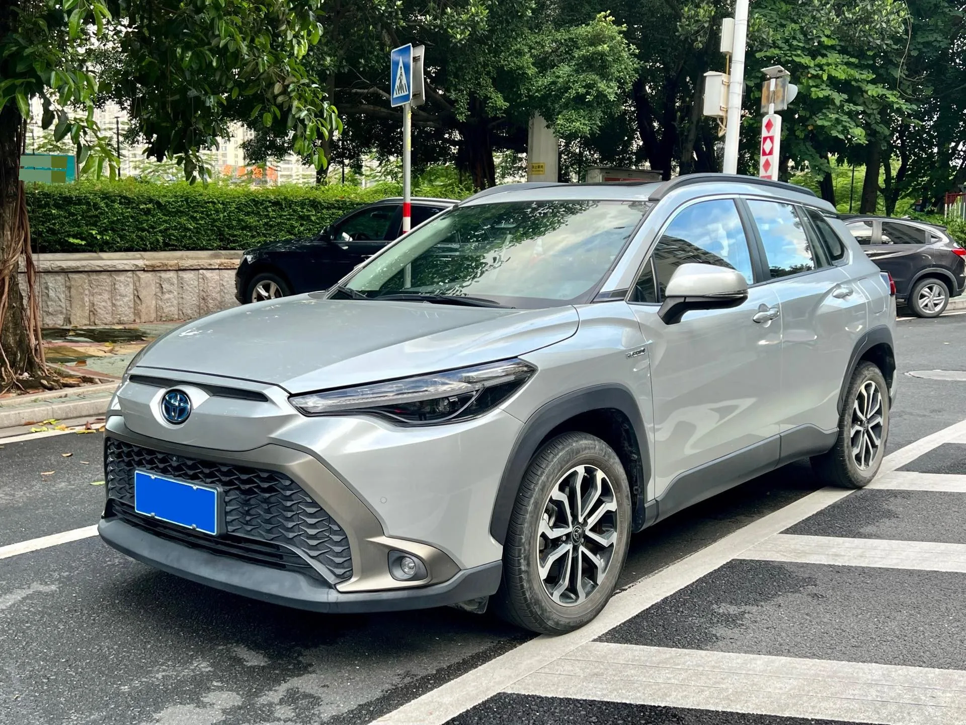 Тойота 2023 Corolla Гибридный 2.0 вариатор Умный Гибридный Премиум Версия, Автоматический Передача инфекции