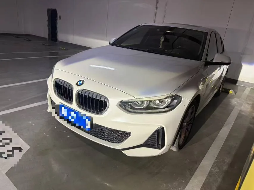 2019 宝马 1 系列 118i M 运动 包裹