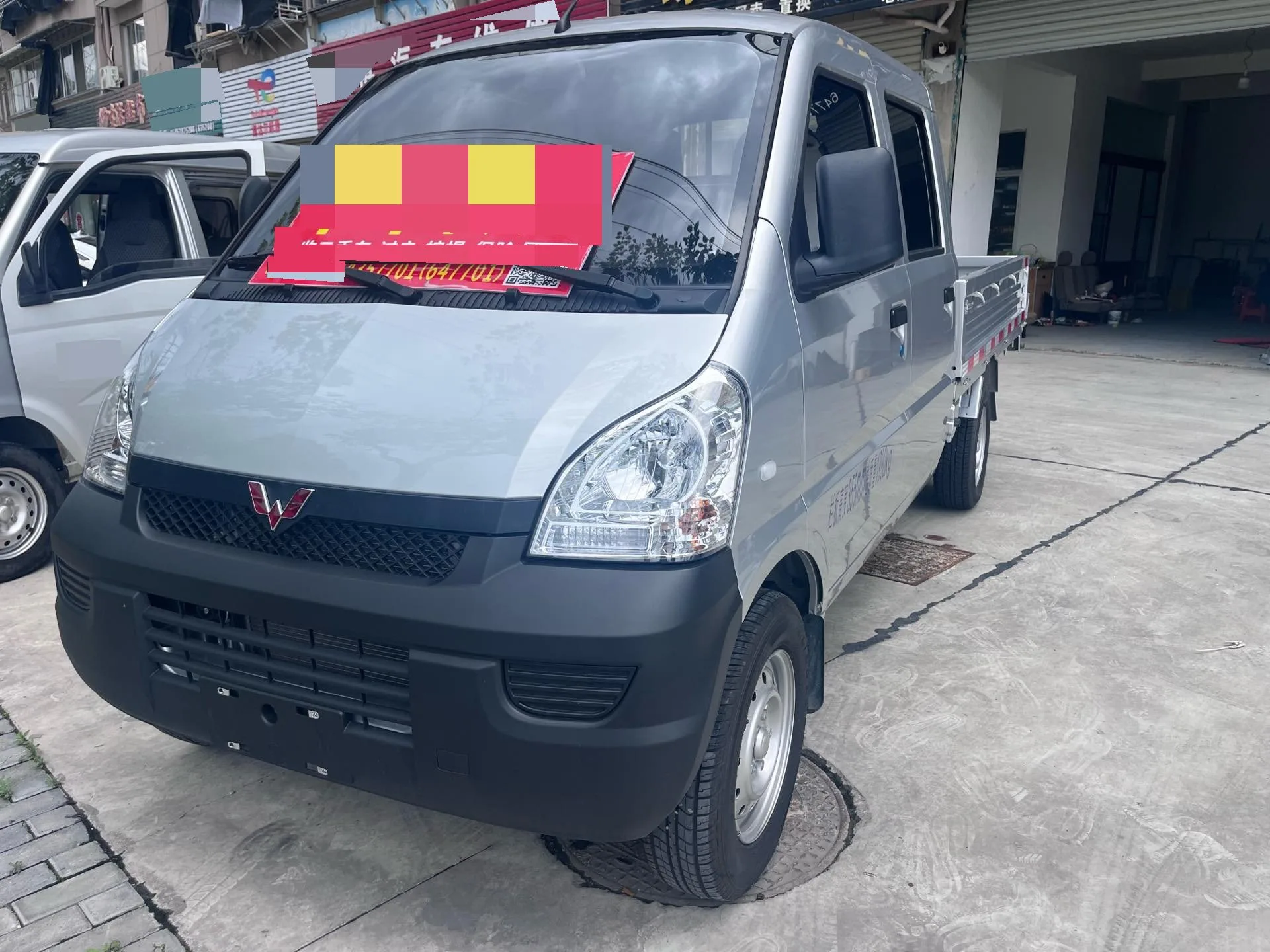 Wuling 2023 Rongguang New Card 1.5 Double Cab Extended Version Base Model, Manual Transmission