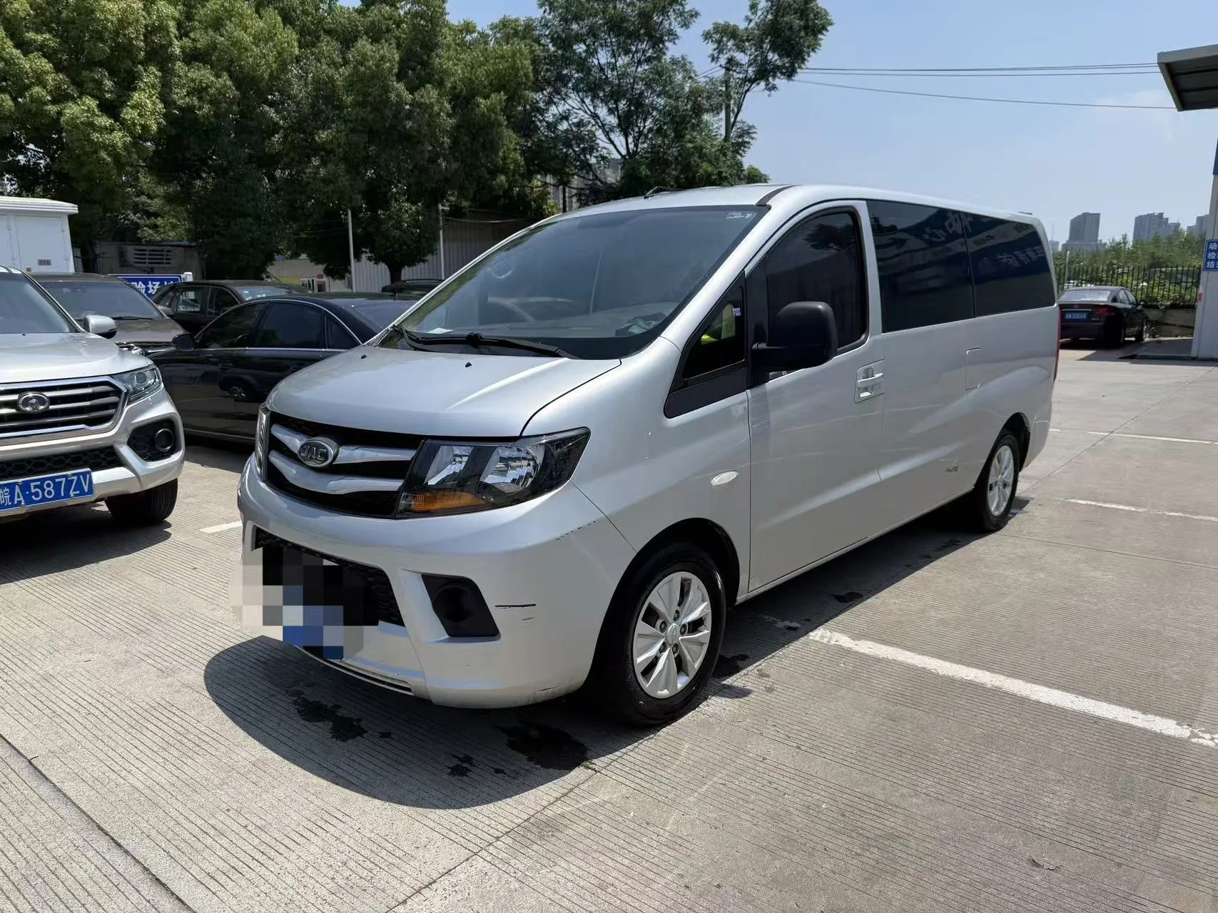 JAC 2019 Refine M3 1.8 IKEA Edition Luxury PLUS Manual Transmission
