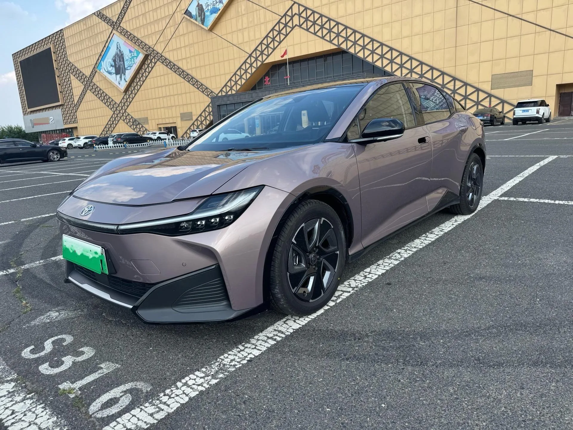 Toyota BZ3 2023 180kW Basic Model