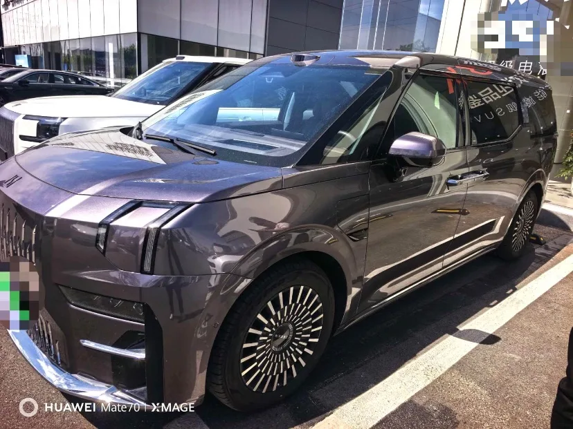 Extreme Krypton 009 2024 Model 7-Seat Aisle Edition 4WD 108kWh