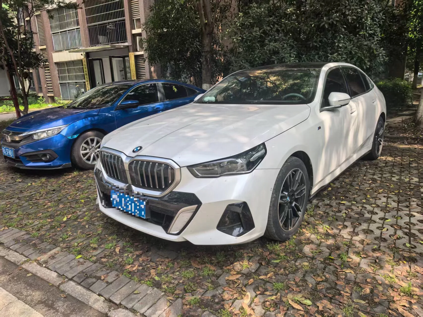 2024 BMW 5 Series 525Li 2.0T M Sport Package Automatic