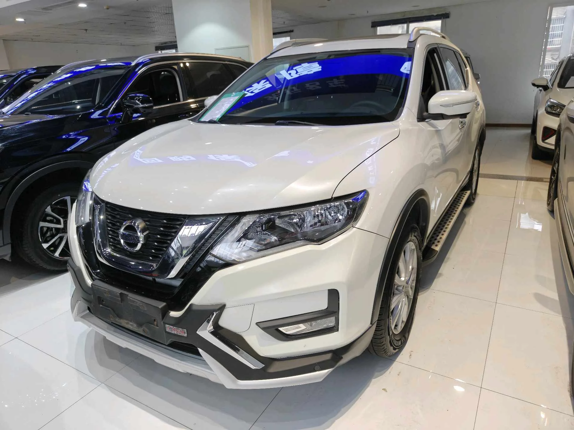 2017 日产 X-Trail 2.0升 CVT 7座 舒适 版 两驱