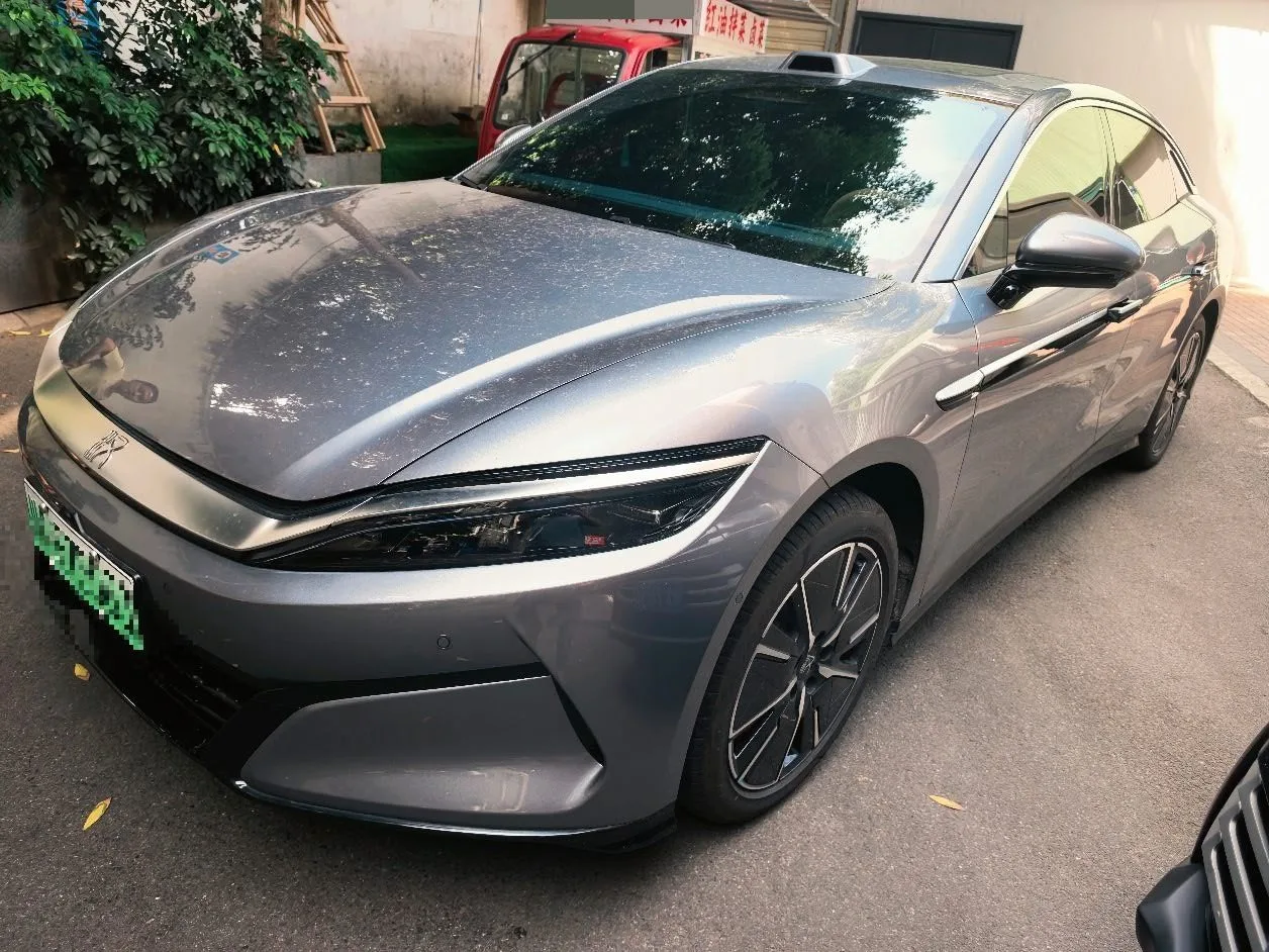 Han L 2025 EV Flagship Model with 701KM LiDAR