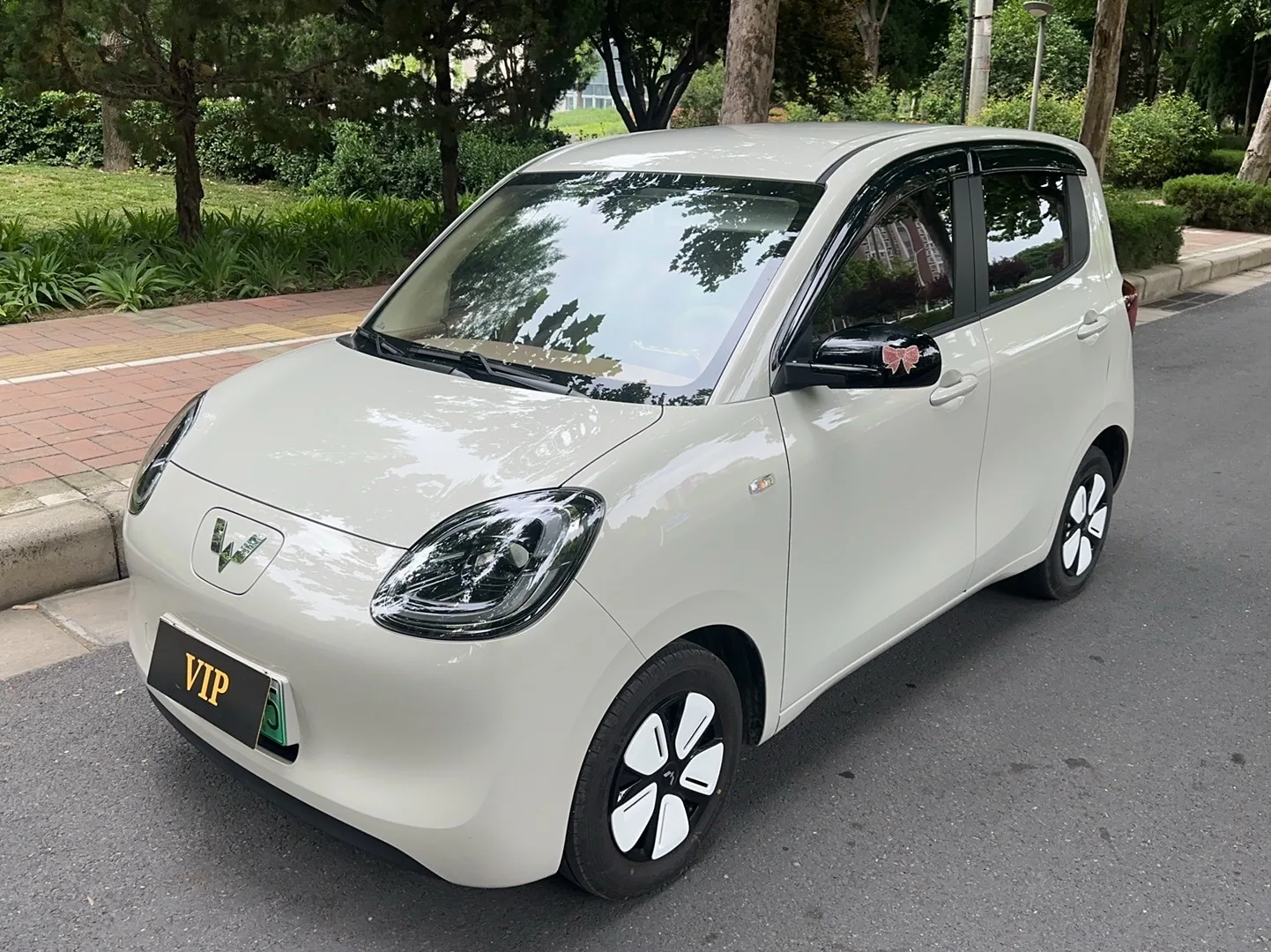 Wuling 2025 Hongguang MINI EV Four-Door Advanced Model Automatic