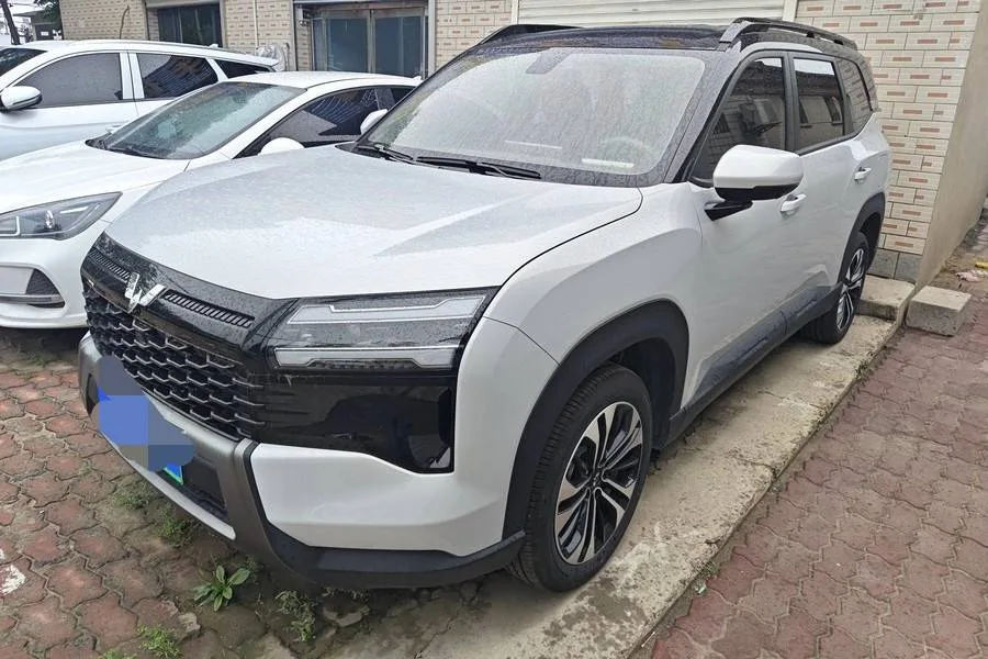 Wuling 2026 Starlight 560 1.5 CVT Luxury Automatic Transmission (125km/h)