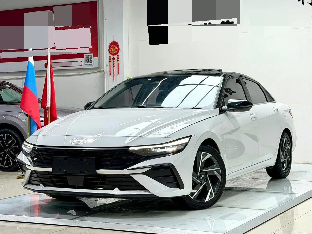 Hyundai Elantra 2023 1.5L CVT LUX Premium Edition