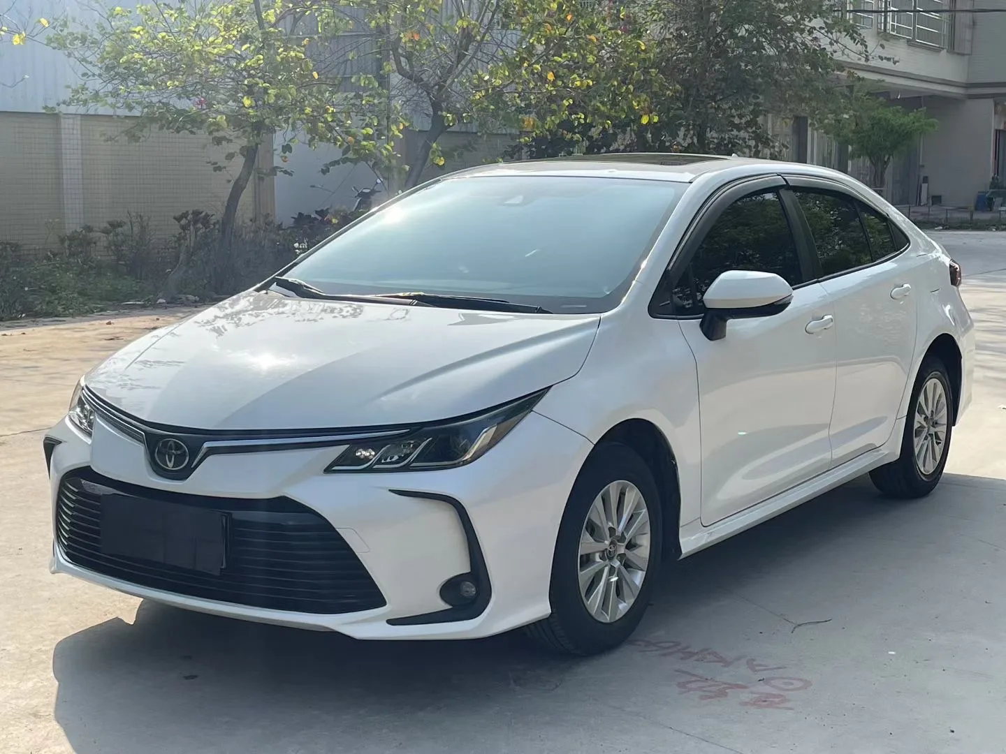 2019 Тойота Corolla 1,2 тонны S-CVT GL-i Элита Версия