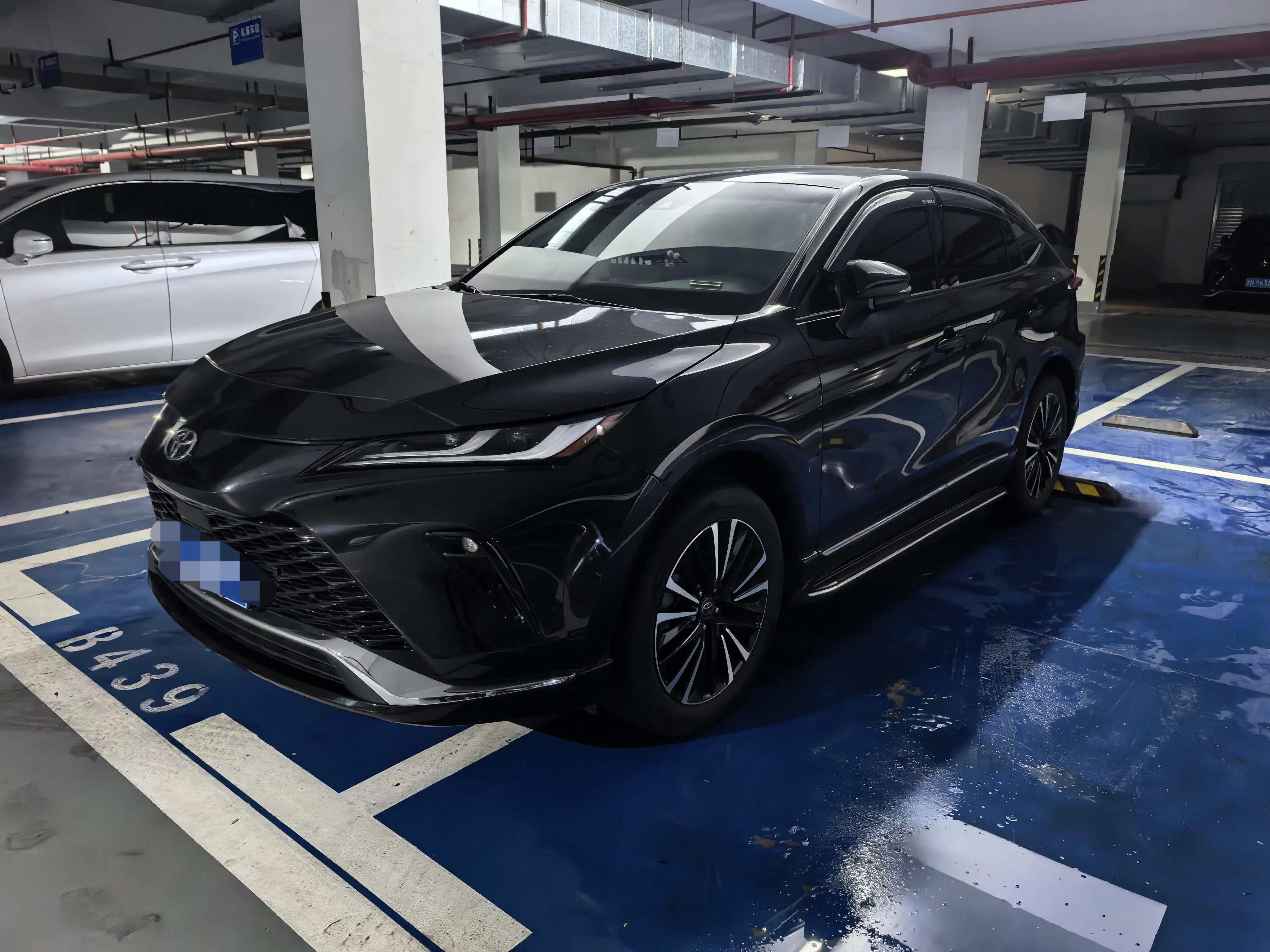 Тойота Венок 2023 2,0 l вариатор 2WD Премиум Автоматический