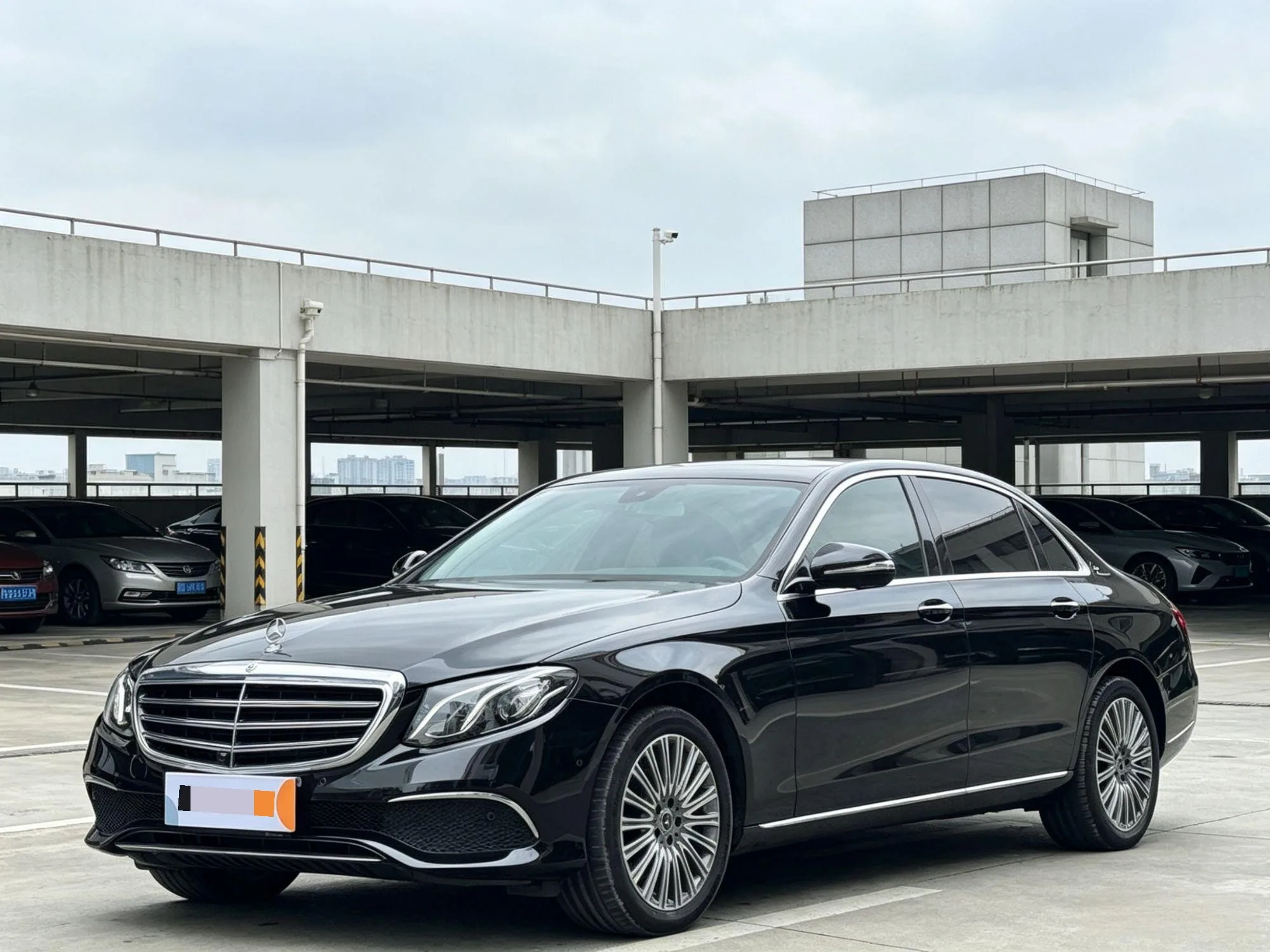 Мерседес-Бенц E-класс 2020 И 300 L Мода Версия