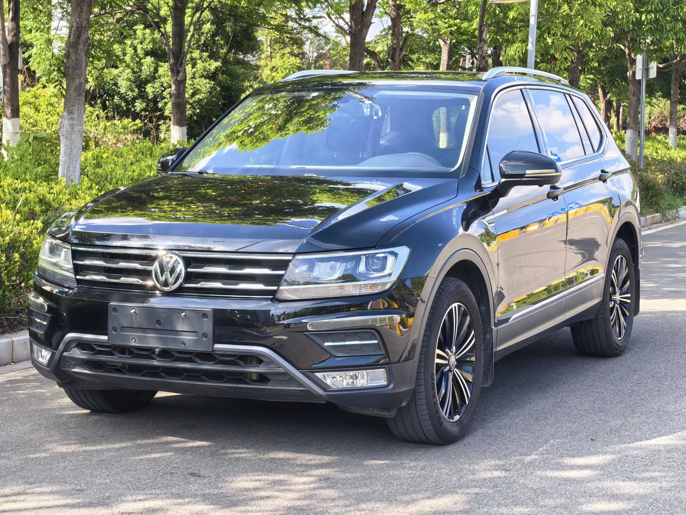 2019 Tiguan L 330TSI Automatic Front-Wheel Drive Panoramic Comfort Edition (China V)