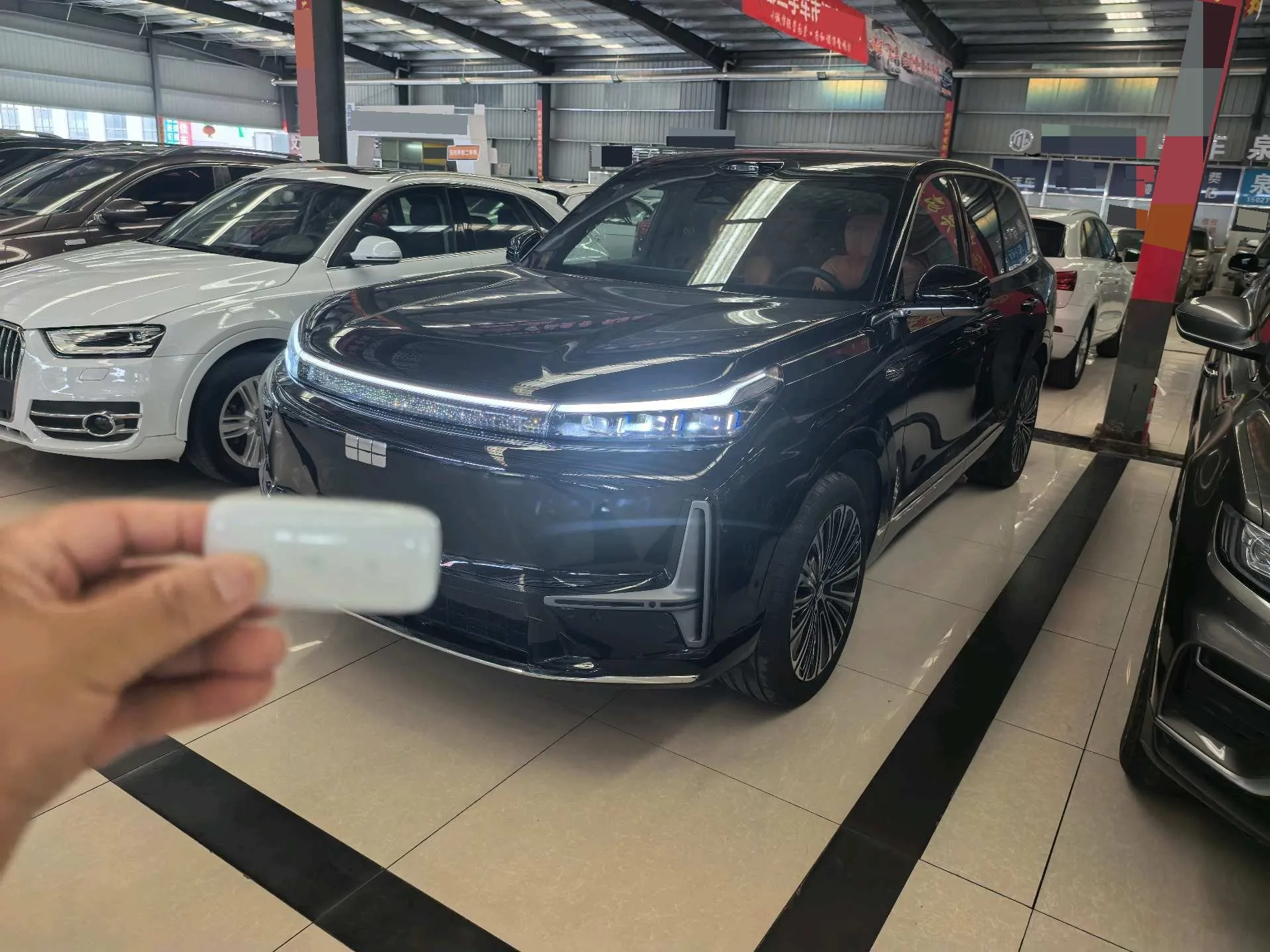 Geely Galaxy 2025 M9 1.5T 210km/h 4WD Navigator Edition Automatic Transmission