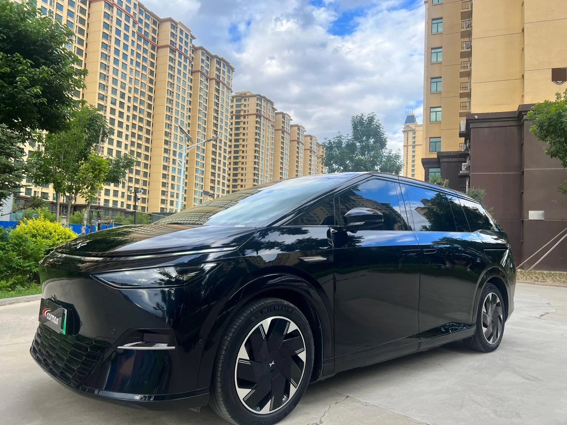 XPeng X9 2024 Model 640 AWD High Performance Max