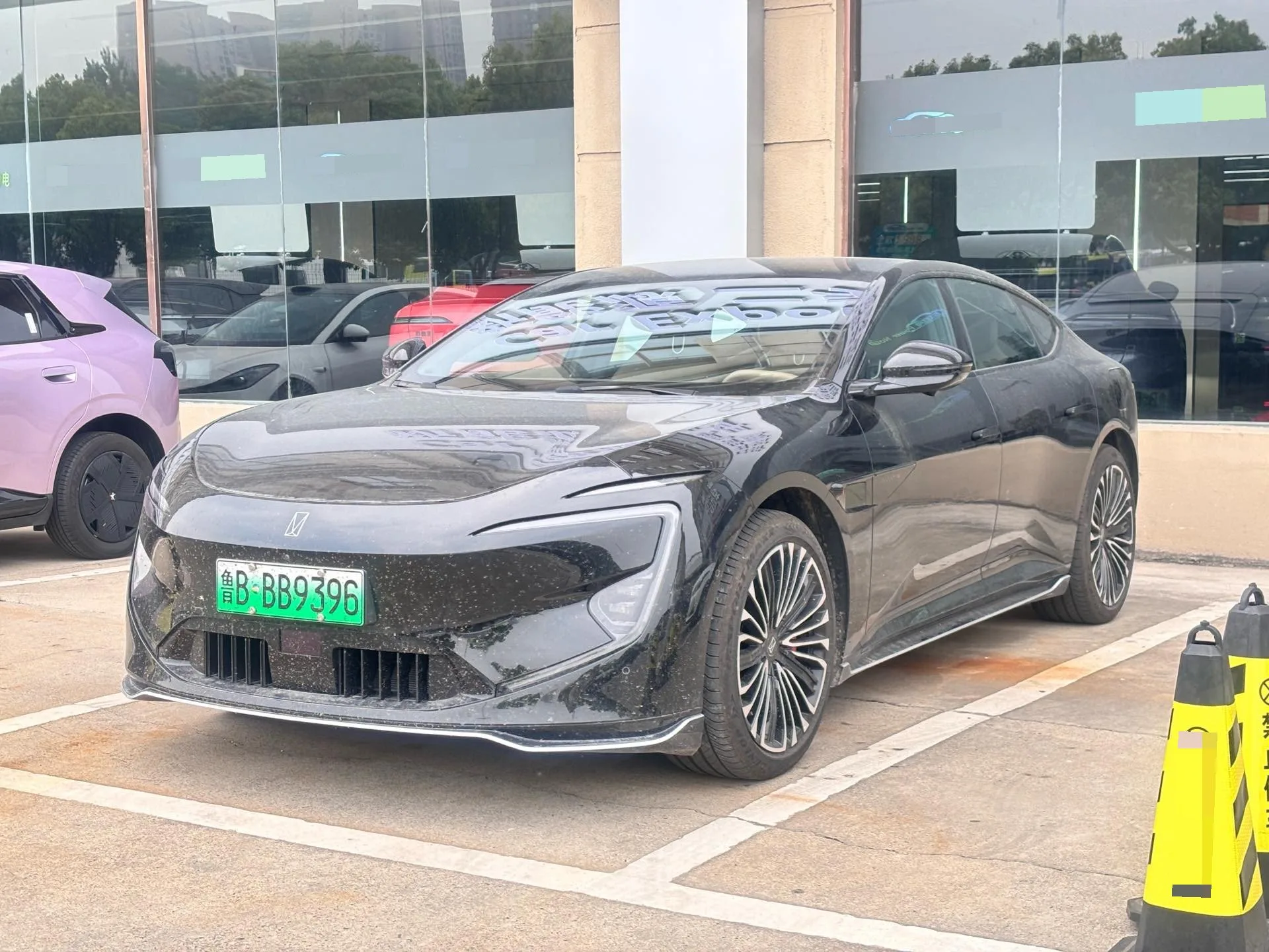 Avata 2025 Avata 12 Ultra All-Electric AWD (Facelift) Automatic Transmission