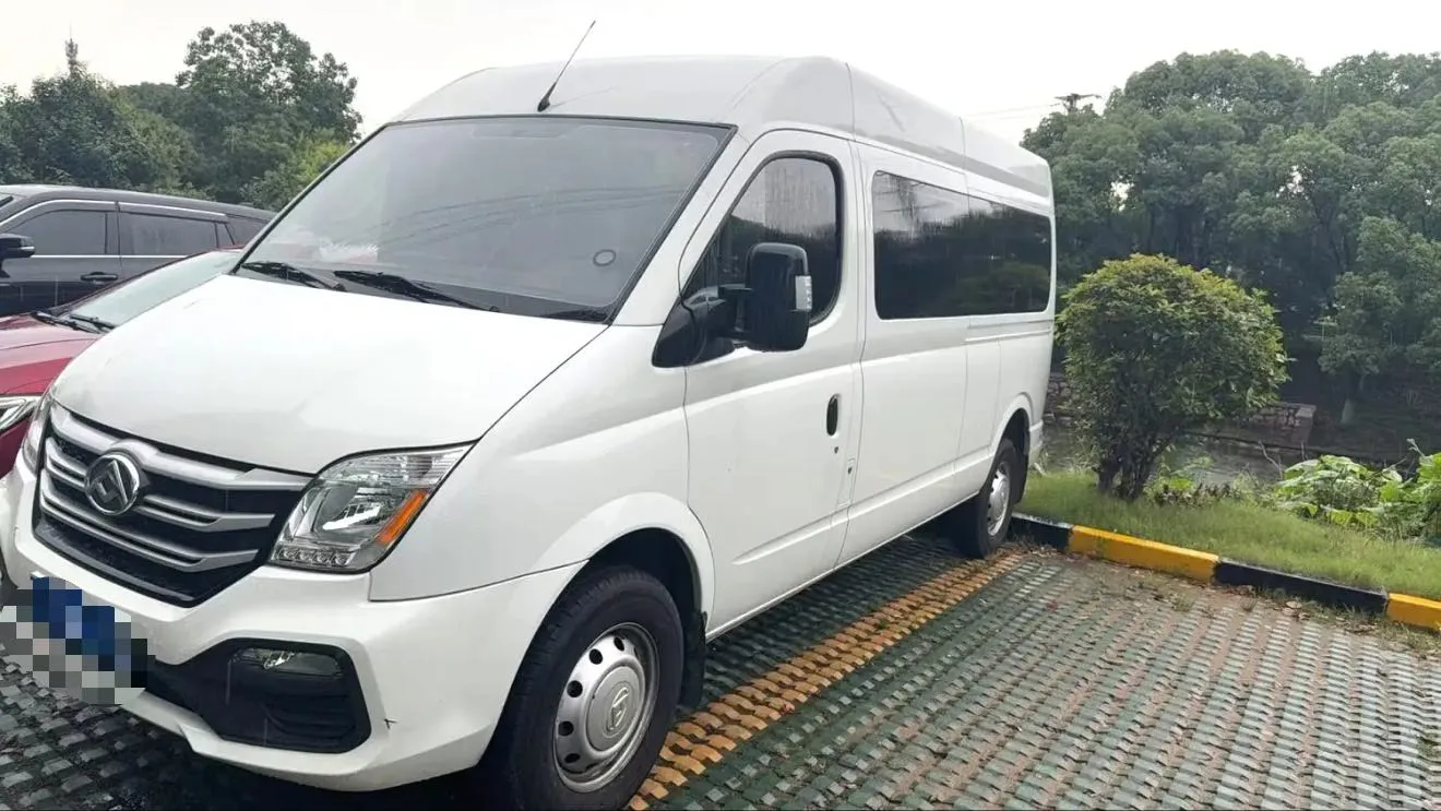 Maxus 2023 V80 2.0T Sequential Transmission Classic Autocom Long Wheelbase Mid-Roof 6/7/8/9 Seats Manual Transmission