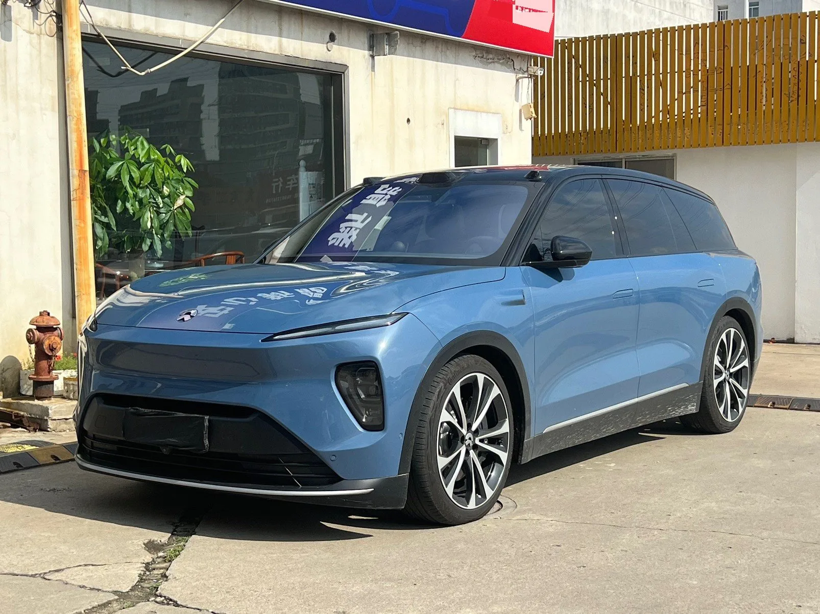 NIO ES8 2023 100kWh Signature Edition