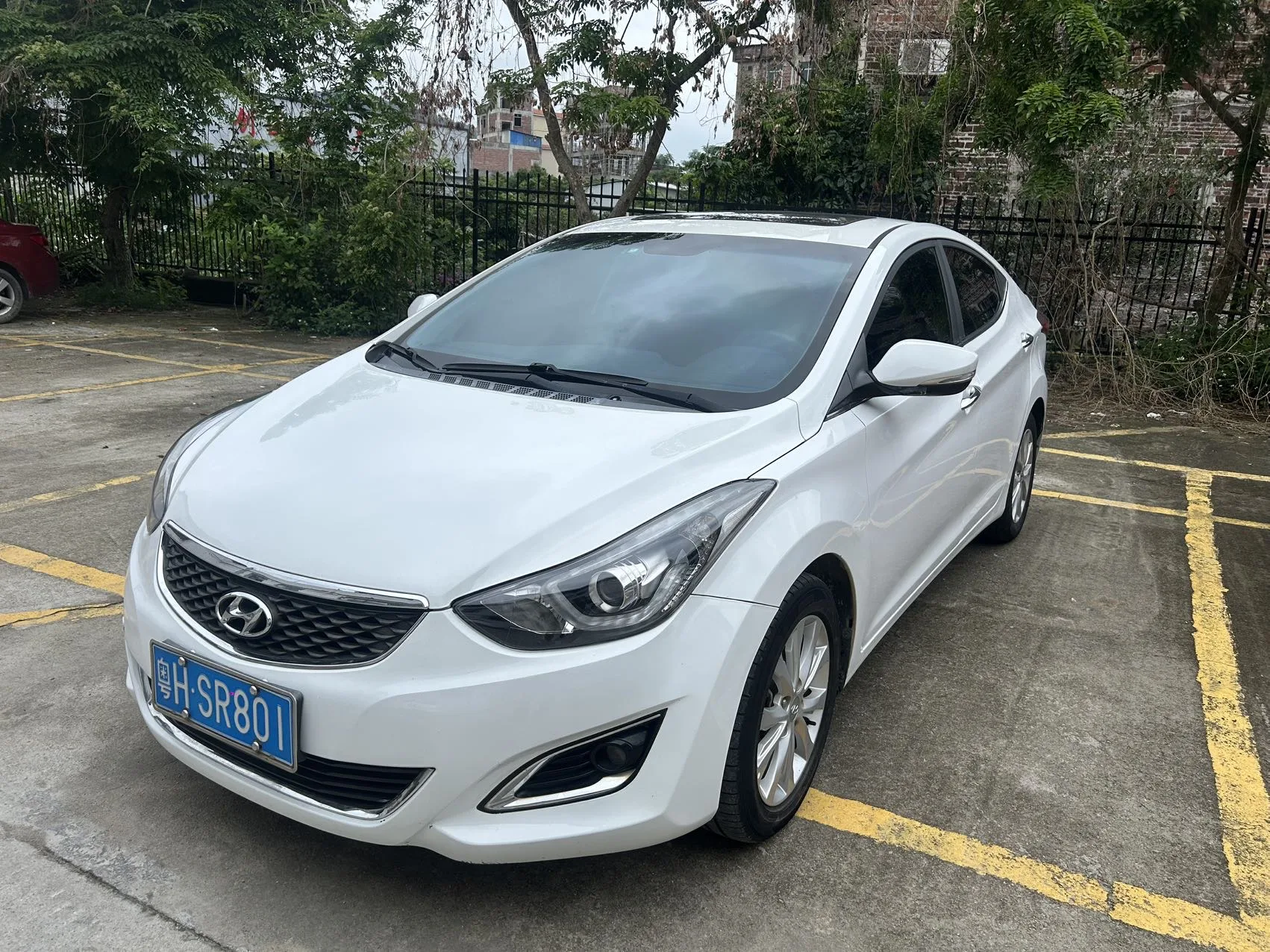 Hyundai Elantra 2016 1.6L Automatic Smart Edition