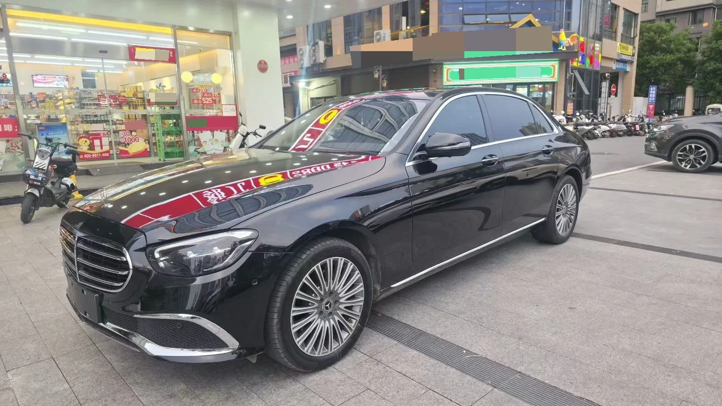 Mercedes-Benz E-Class 2022 E 300 L Fashion Edition