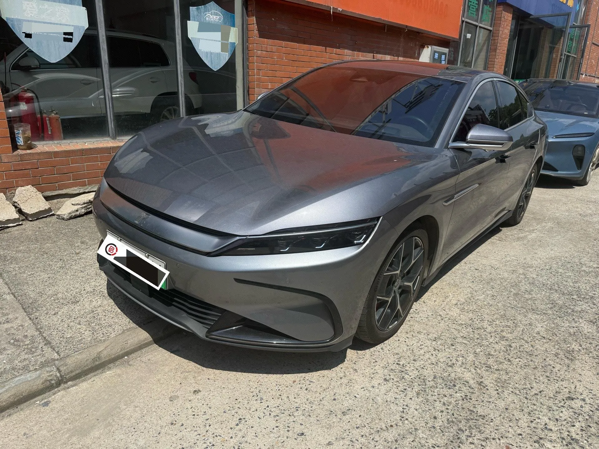 Hang 2022 EV Genesis Edition 715KM Front-Wheel Drive Premium