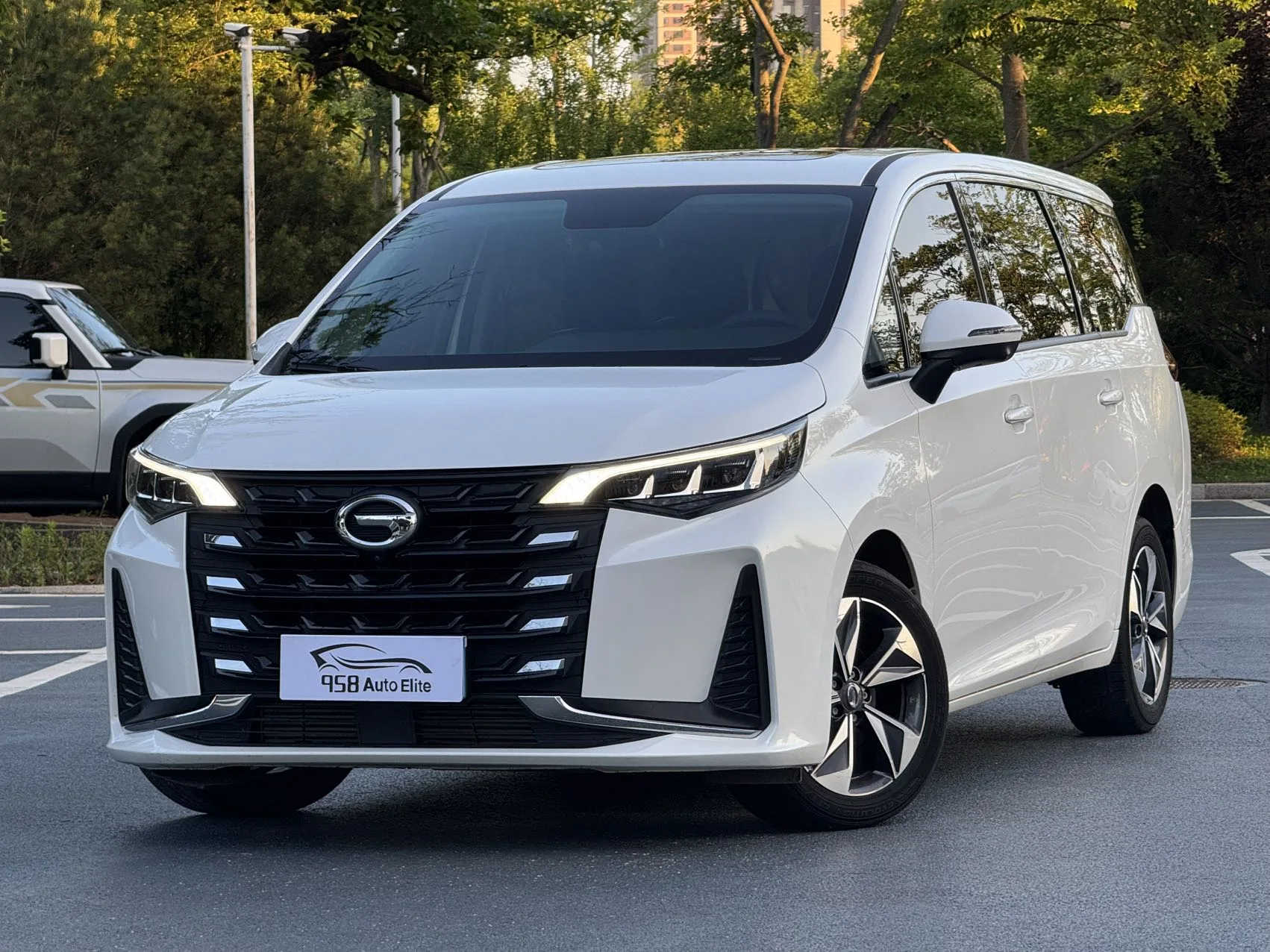 Trumpchi M6 2021 270T DCT Luxury Edition (7-seater)