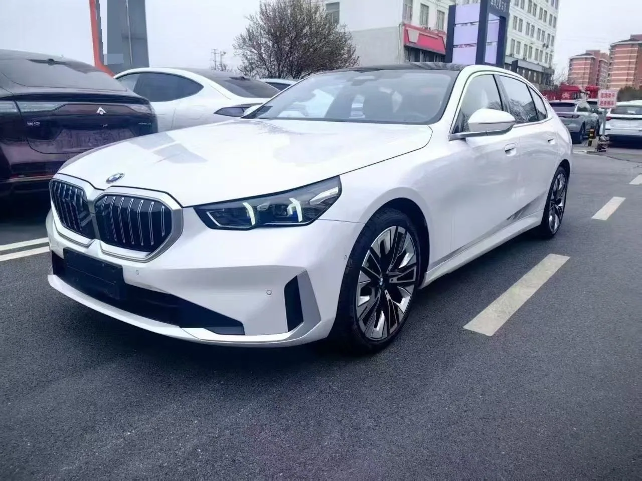 2025 BMW 5 Series 530Li 48V 2.0T Luxury M Sport Package Automatic