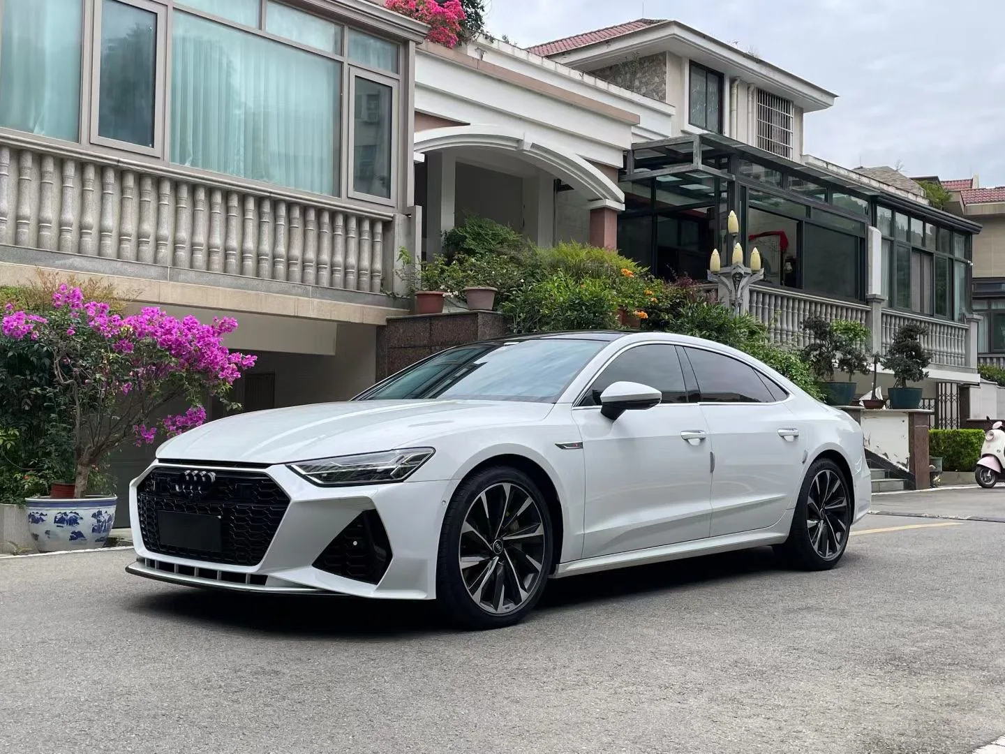 Audi A7L 2022 55 TFSI quattro S-line Aspire Crystal Package