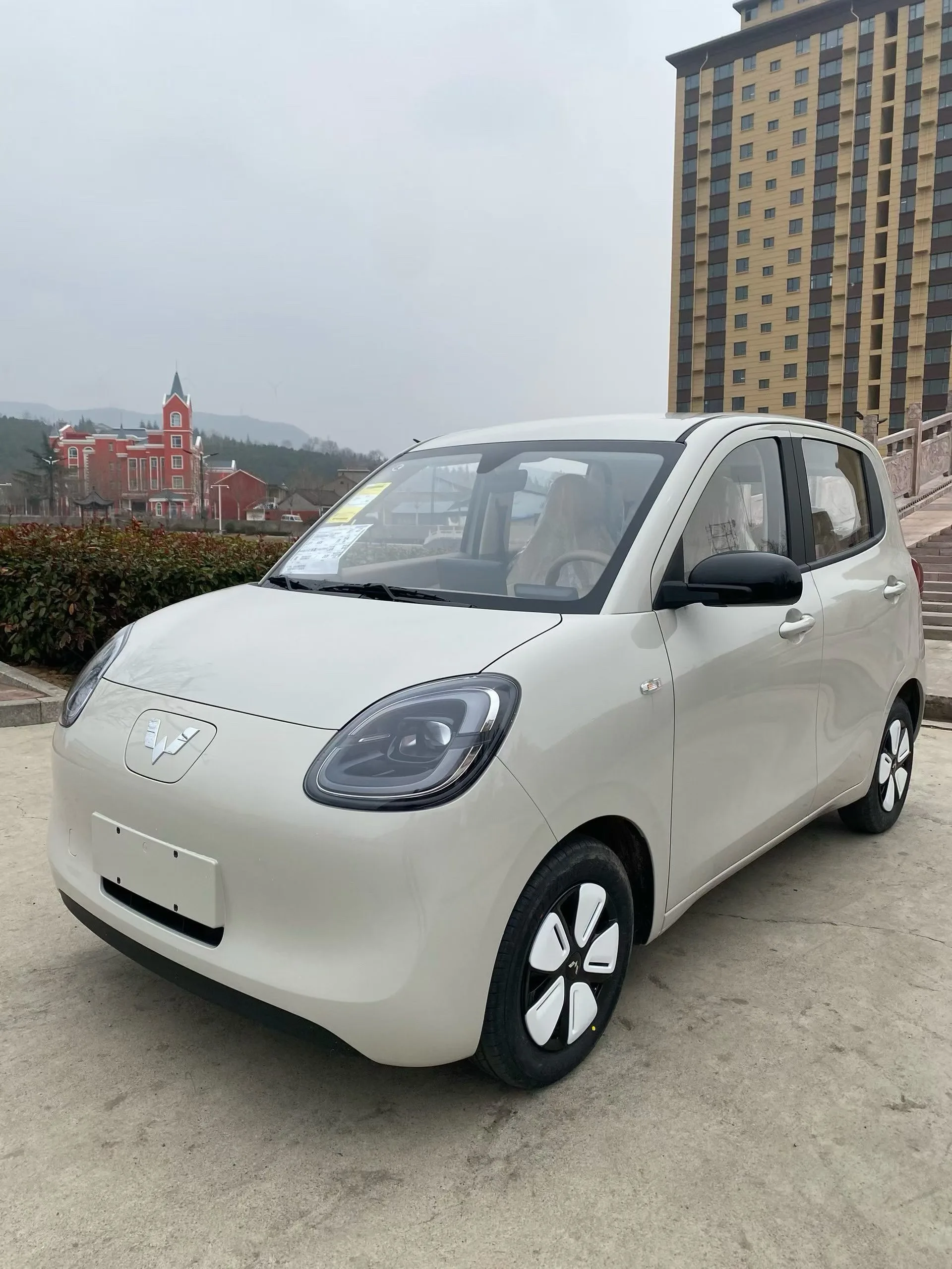 Wuling 2025 Hongguang MINI EV Four-Door Advanced Model Automatic
