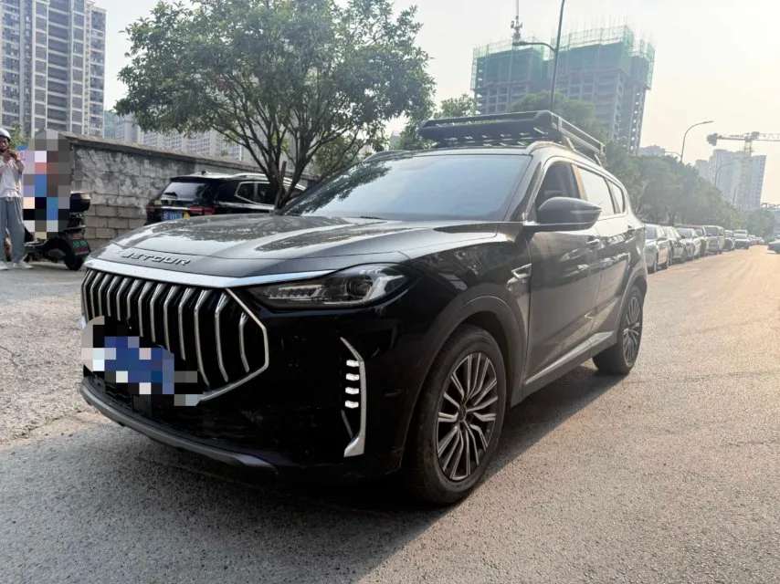 Jietu X70 PRO 2023 1.5T DCT Comfort Edition 7-Seater