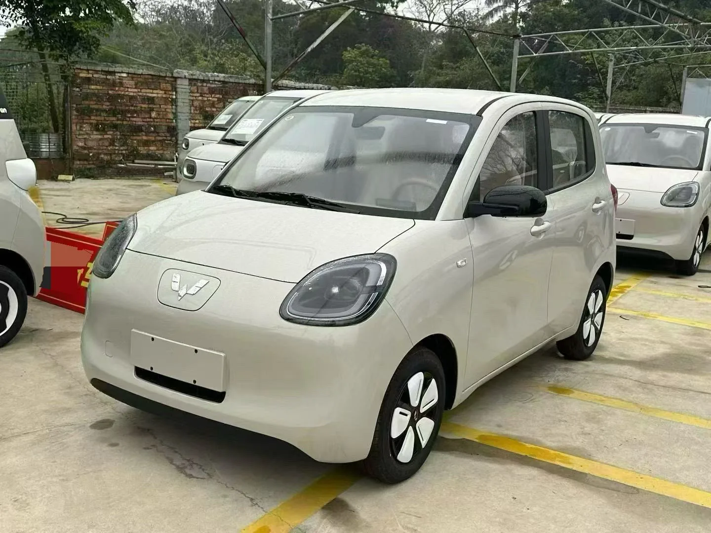 Wuling 2025 Hongguang MINI EV Four-Door Advanced Model Automatic