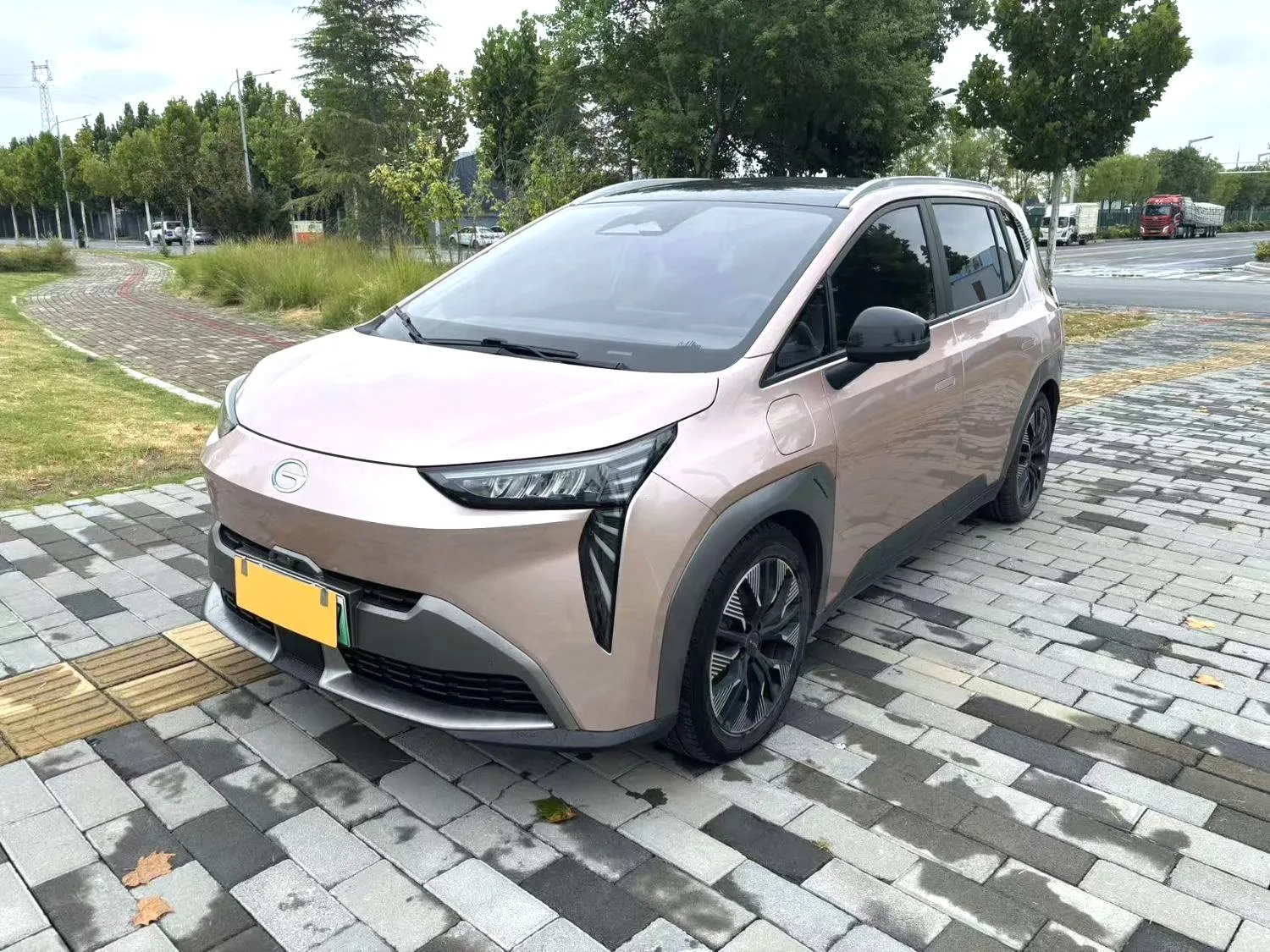 2022 AION Y 70 Tech Edition (LFP)