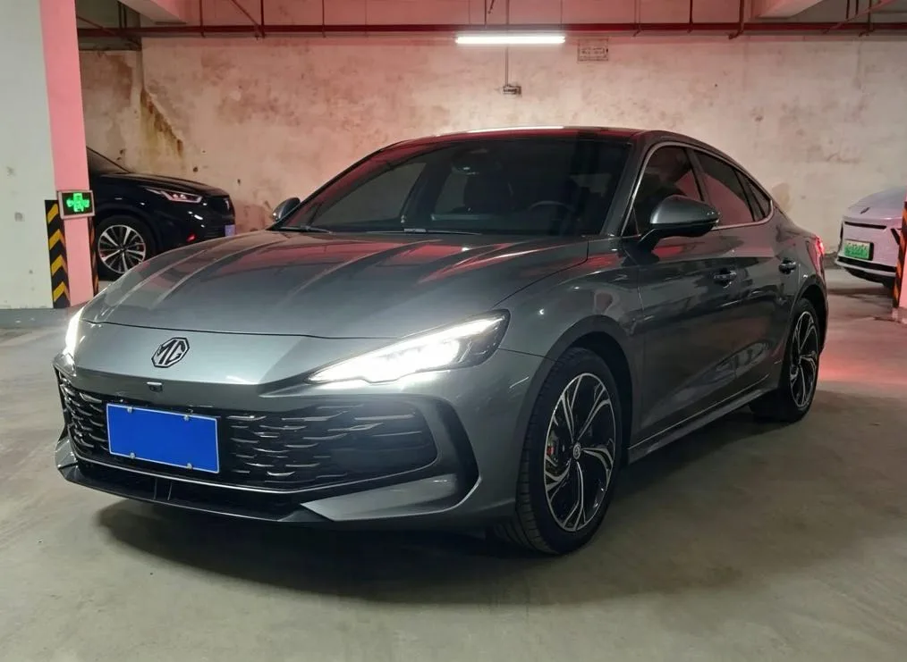 MG7 2023 2.0T 自动的 奢华 版