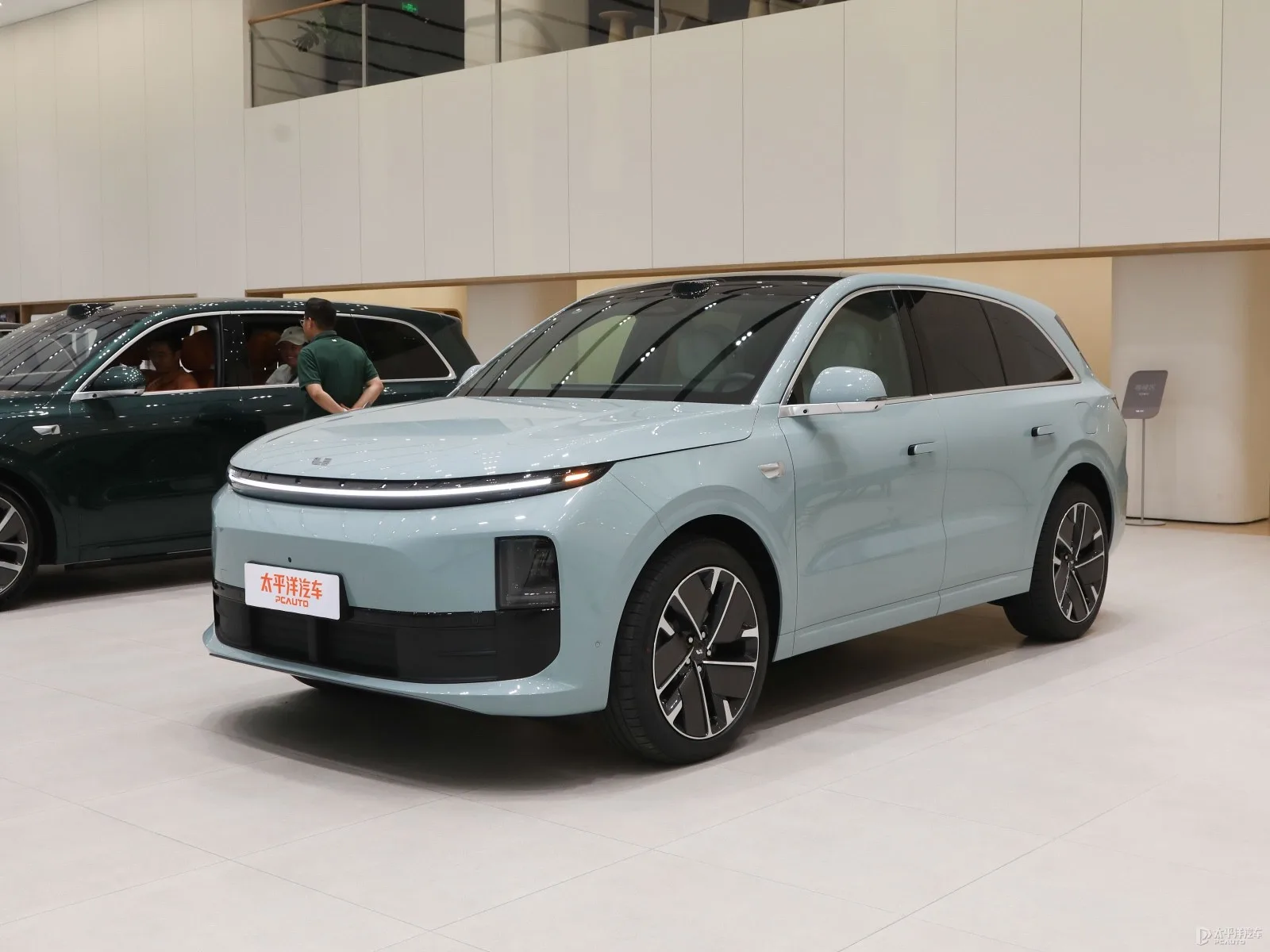 Li Auto L6 Pro Smart New Version 2025 — Authorized new car for export from China (listing thumbnail)