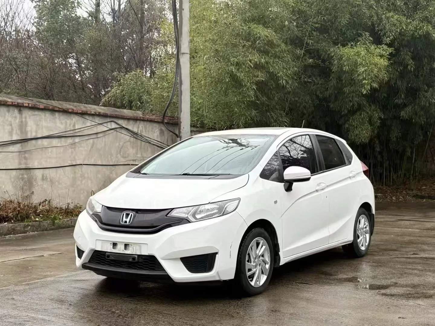 Honda Fit 2016 1.5L LXS CVT Comfort Sunroof Edition