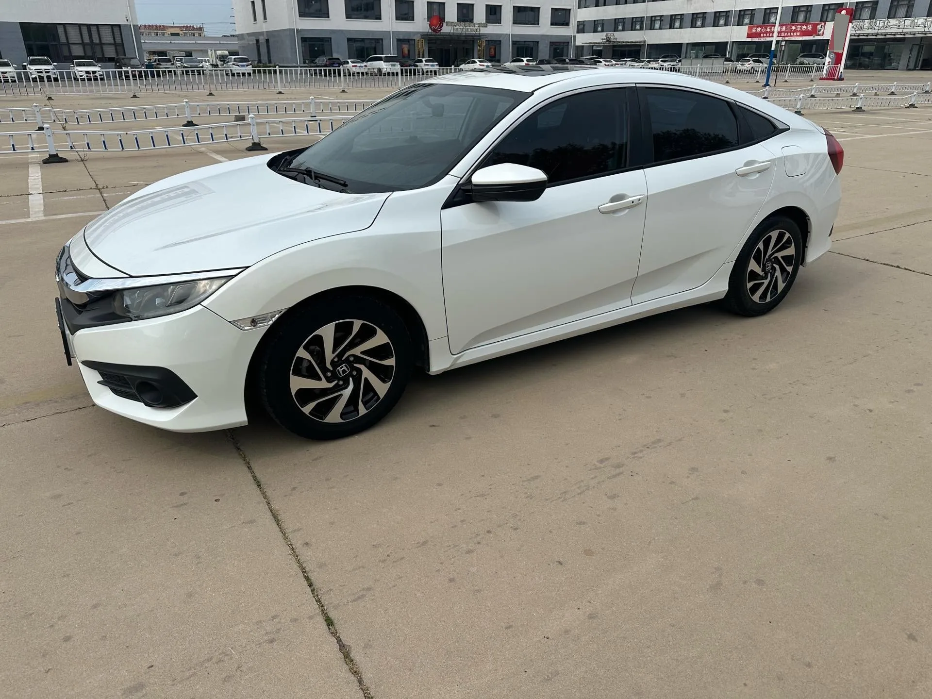 2016 Civic 220TURBO CVT Luxury Edition