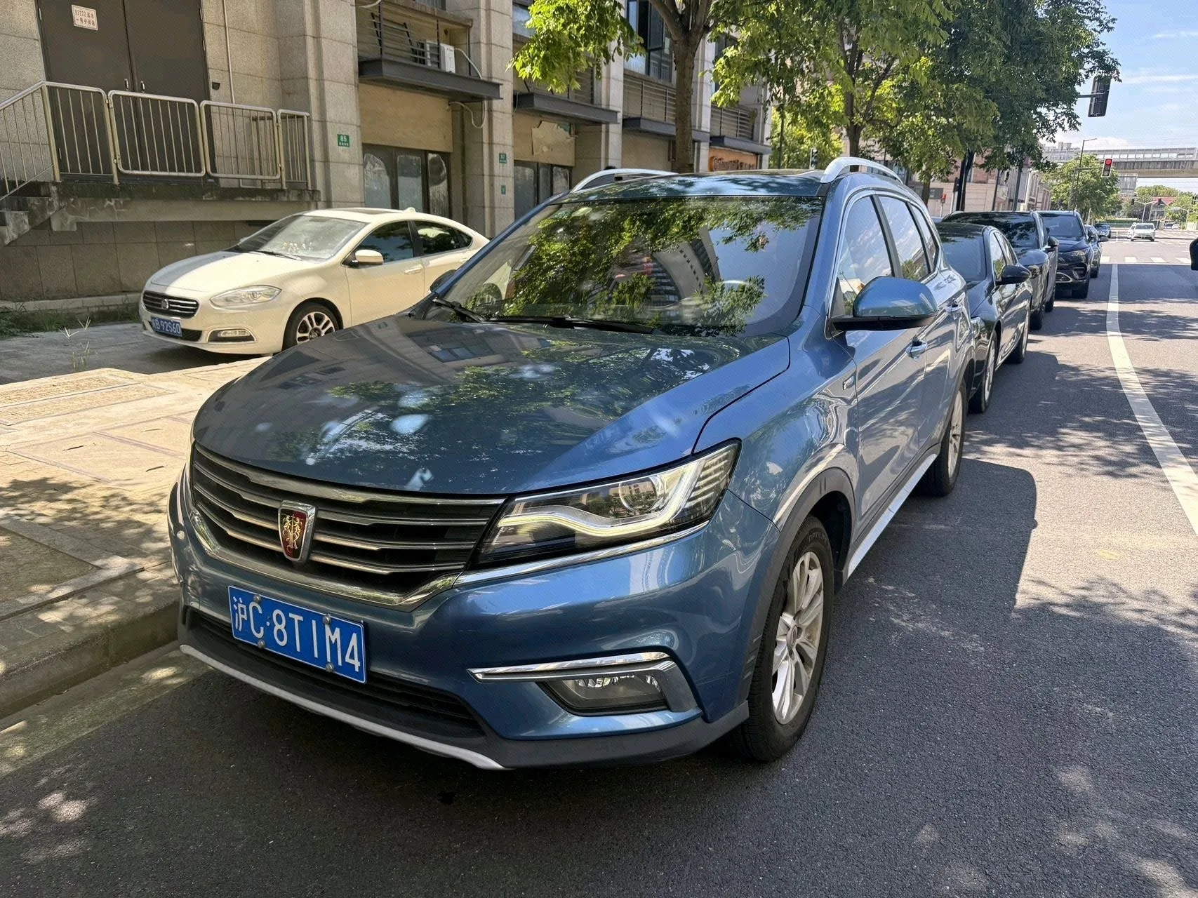 Roewe RX5 2018 Model Year 20T Front-Wheel Drive Automatic Internet Smart Premium Edition