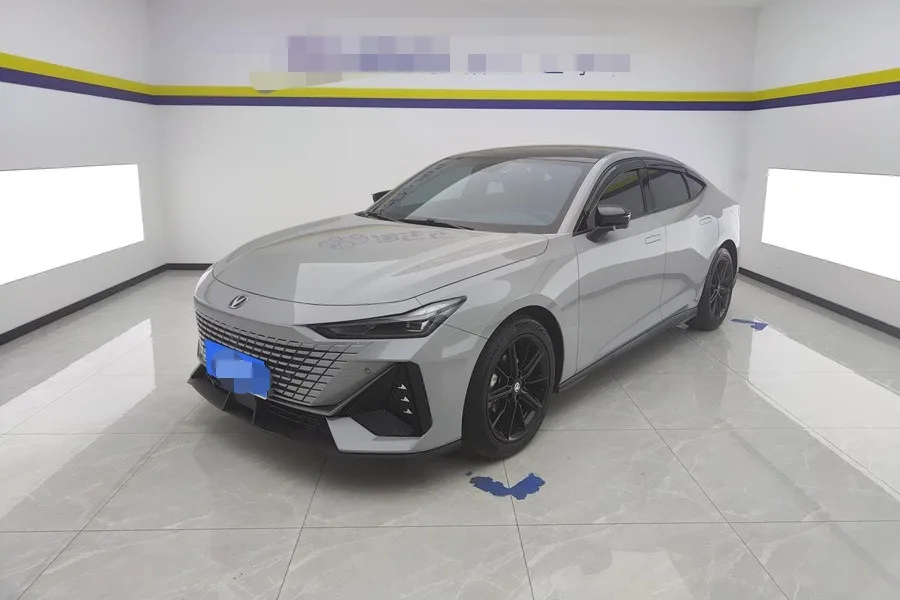 Changan UNI-V 2022 1.5T Premium Edition