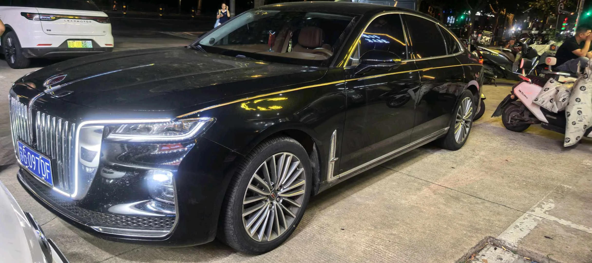Hongqi H9 2023 Model Year 2.0T Smart Connect "Qi Xiang" Edition