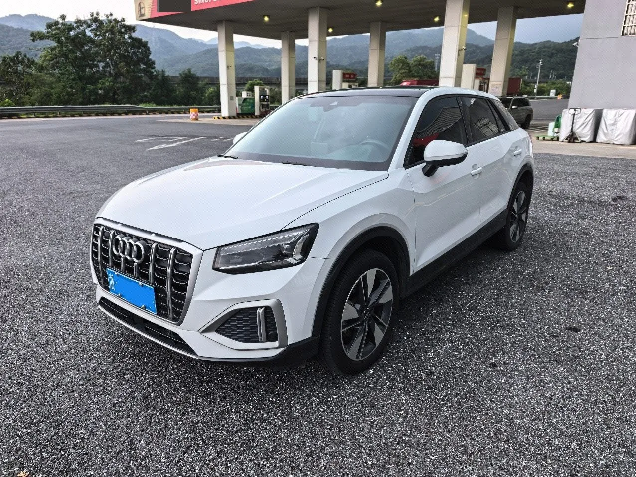 Audi Q2L 2022 35 TFSI Fashion Elegance