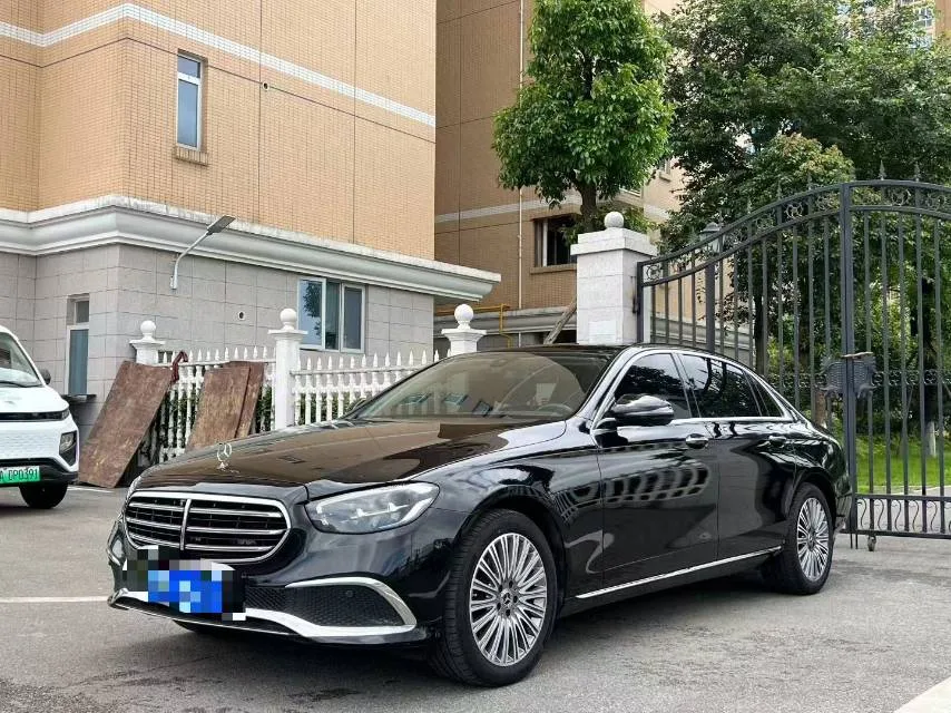 Mercedes-Benz E-Class 2023 E 300 L Fashion Edition
