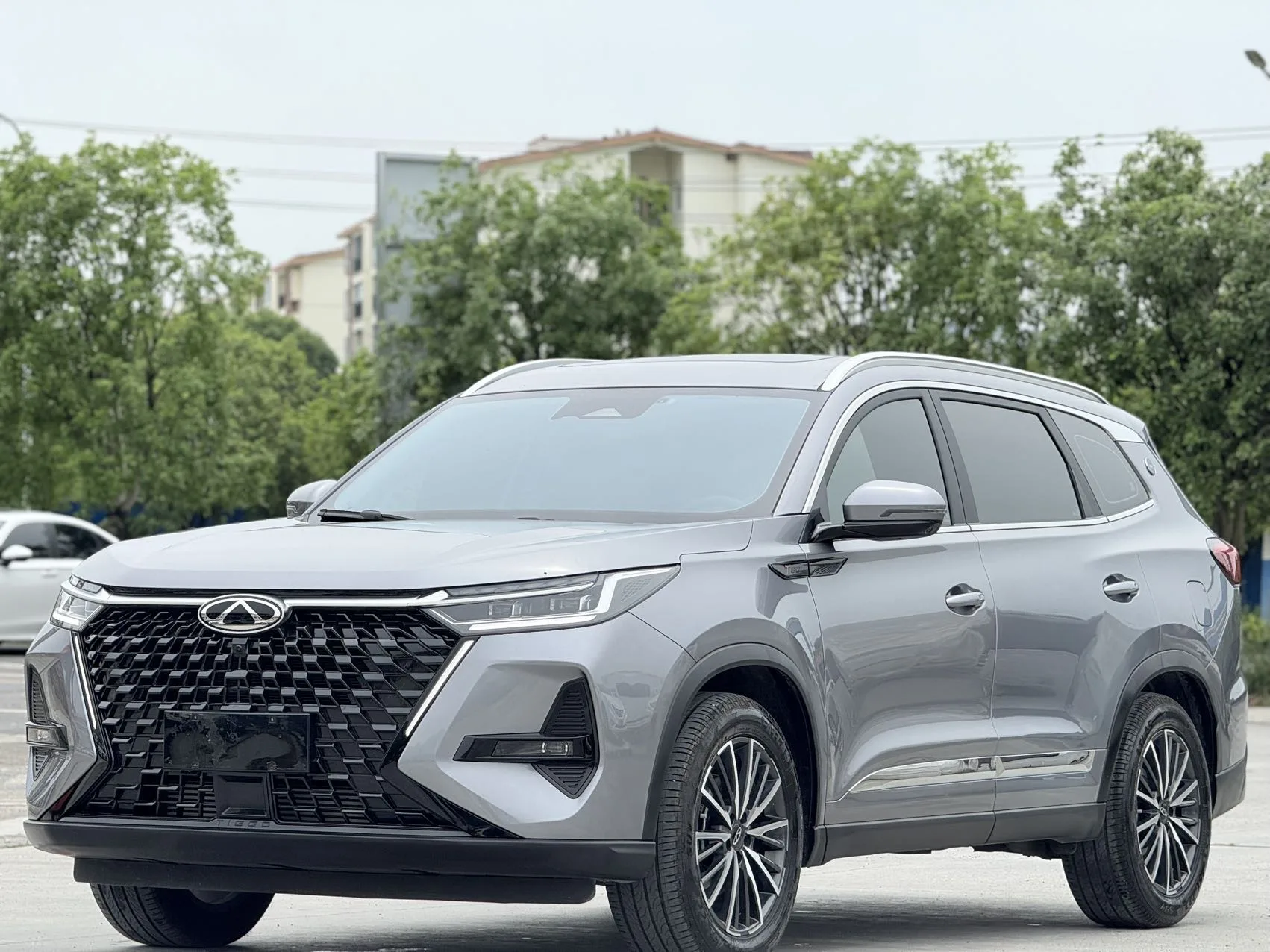 Чери 2025 Тигго 8 О 1,6 тонны Двести девяносто тонн 2WD Роскошь+ Автоматический Передача инфекции