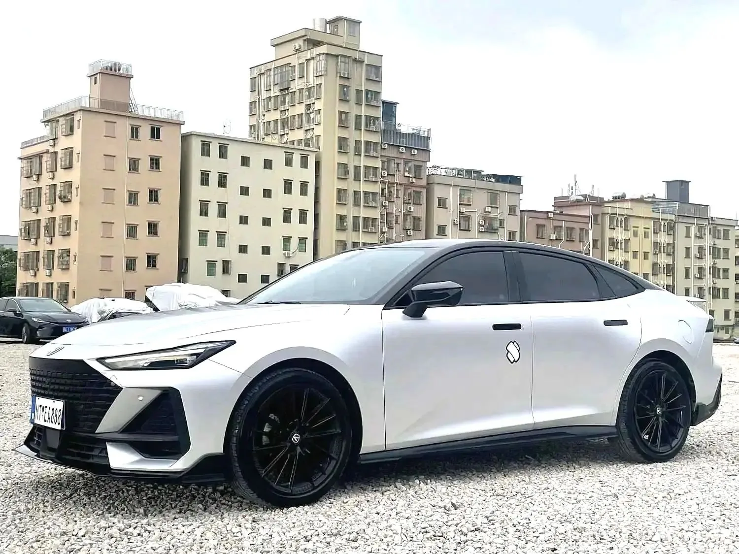 Changan UNI-V 2022 1.5T Premium Edition