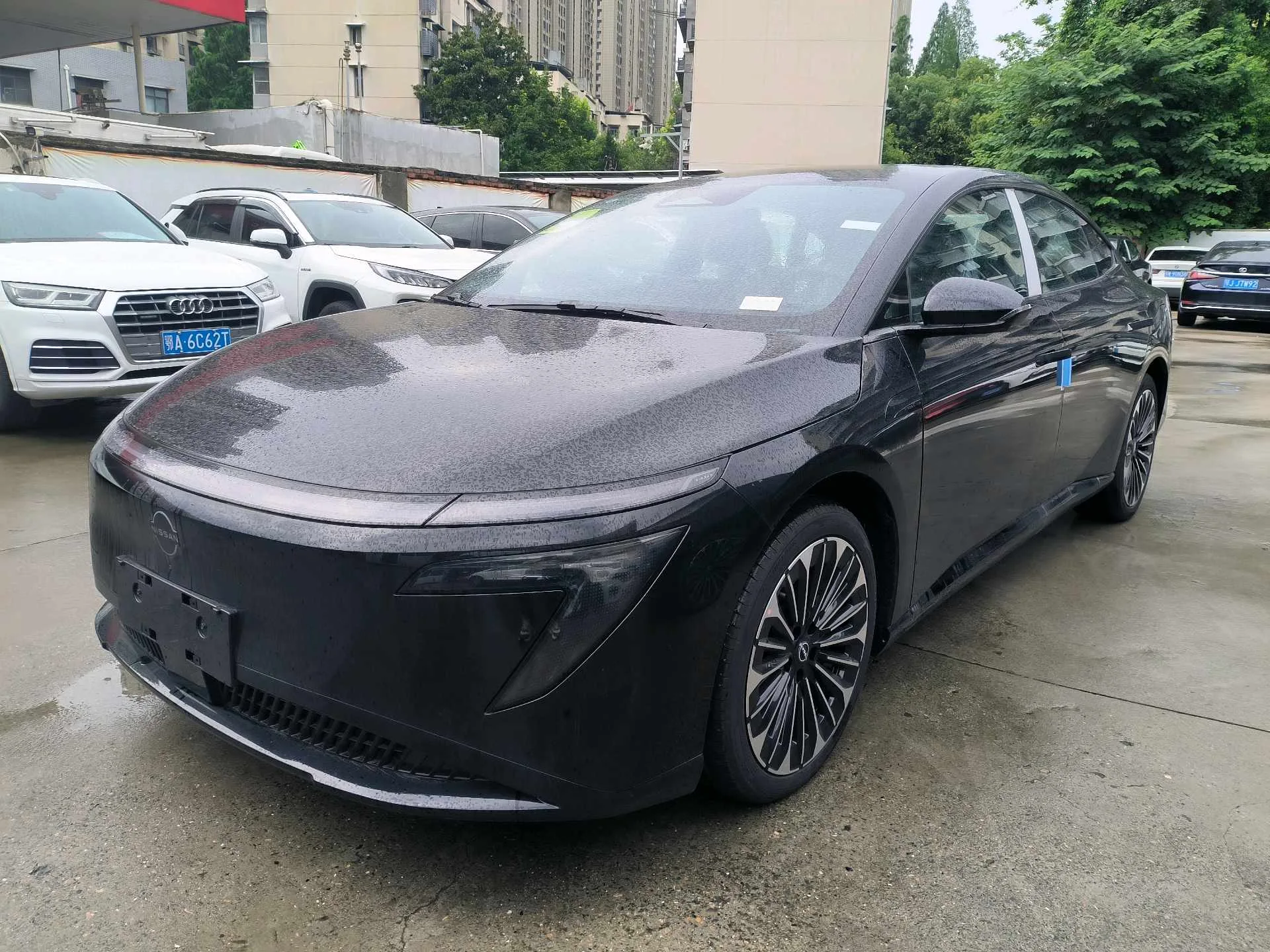 日产 2025 N7 625 专业版 自动的
