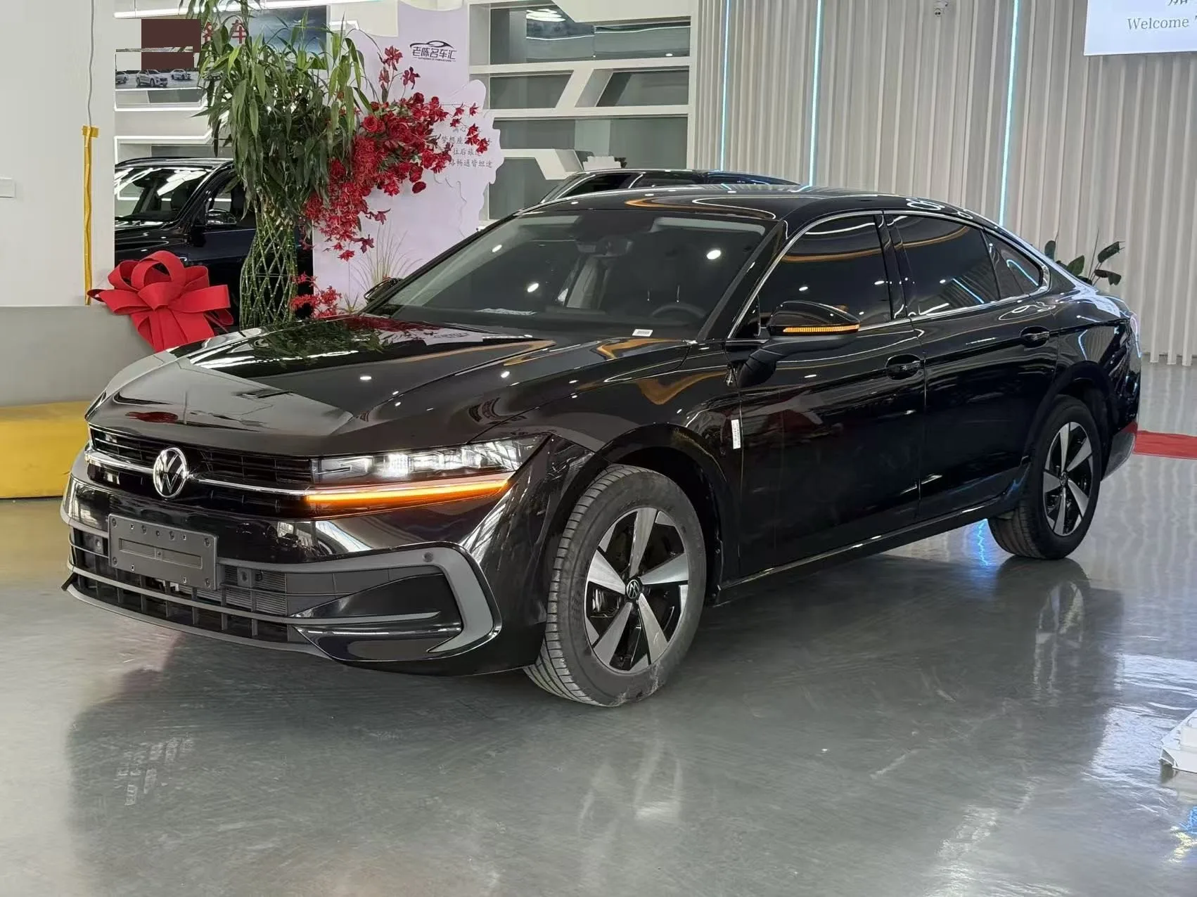 Volkswagen 2024 Magotan 1.5TSI 300TSI Premium Edition with Eye-Catching Package, Automatic Transmission