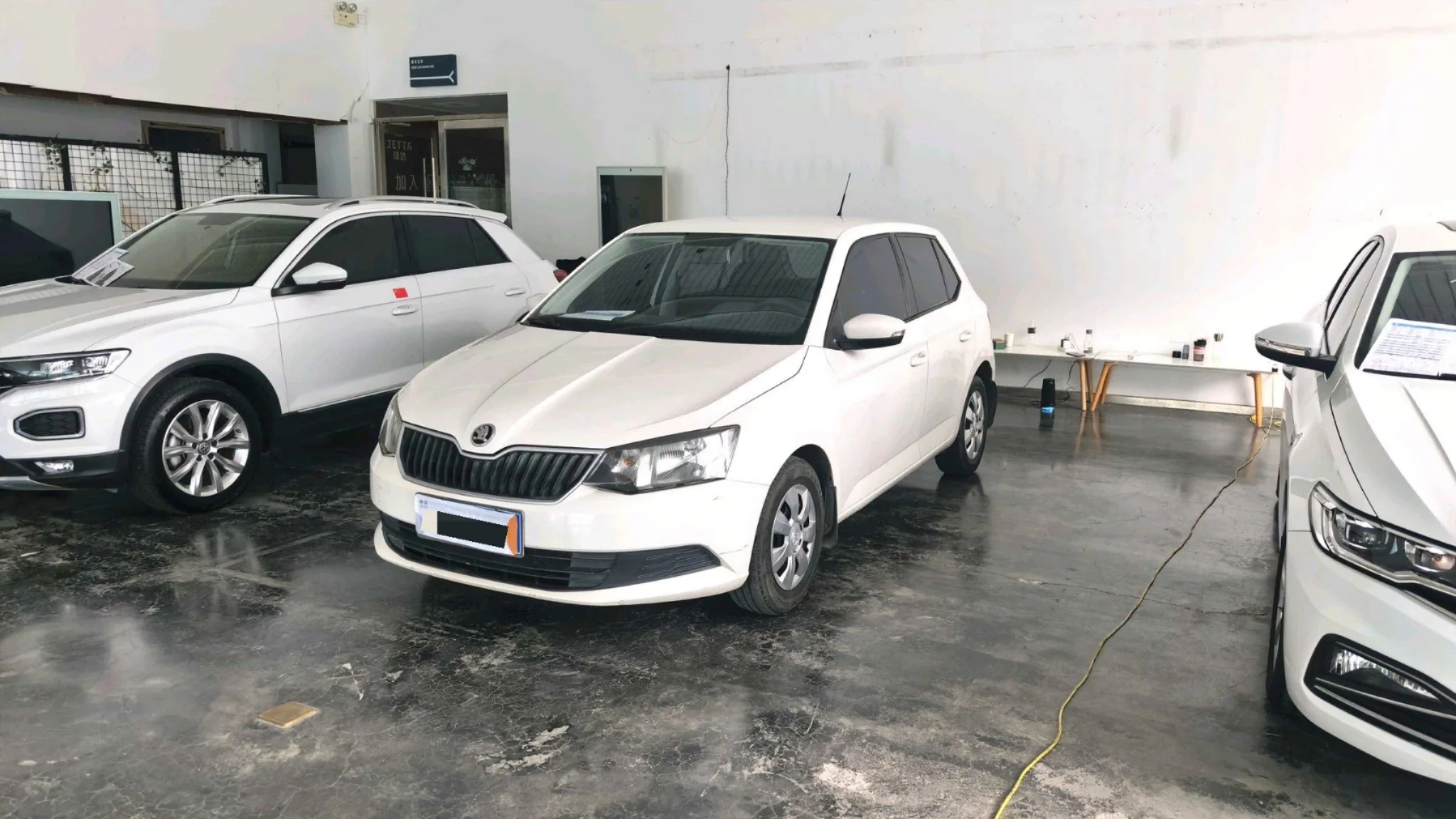 Фабия 2015 1,4 l Автоматический Вперед Версия