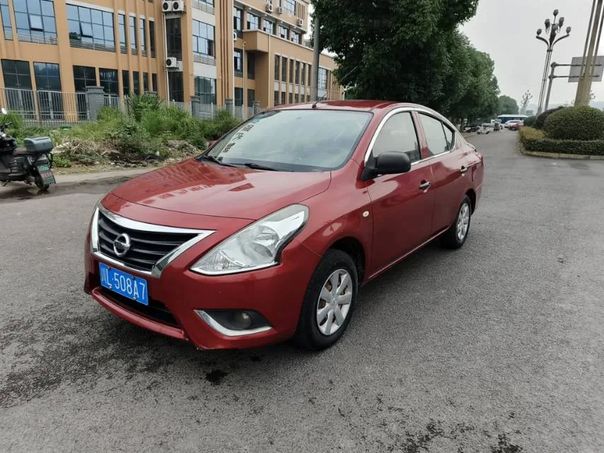 2015 Nissan Солнечно 1.5 МАШИНА Владелец Версия, Руководство Передача инфекции