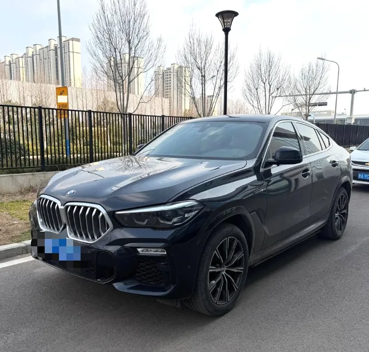 2021 BMW X6 xDrive30i M Sport Package