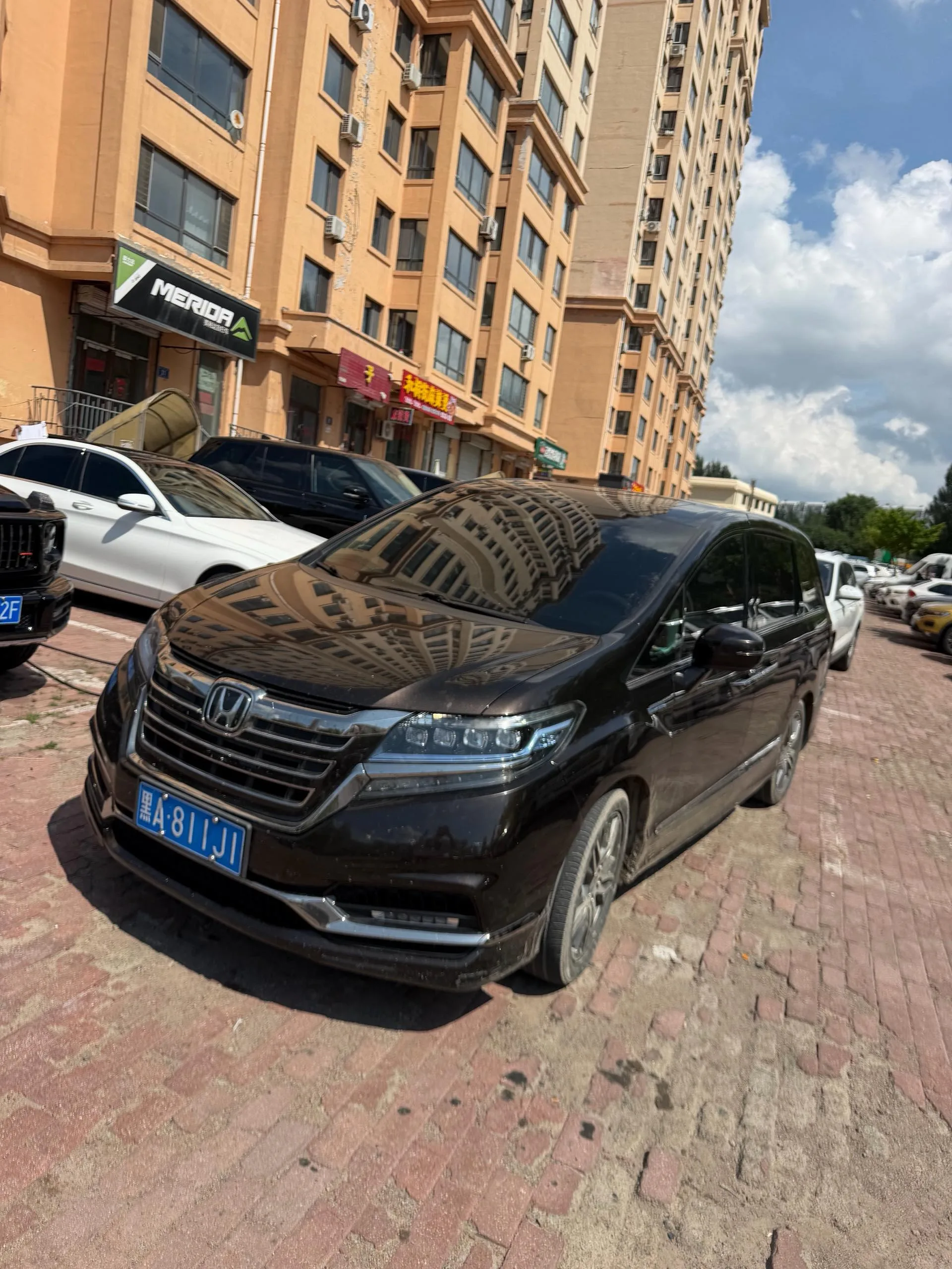 Elysion 2019 2.0L Hybrid Comfort Edition